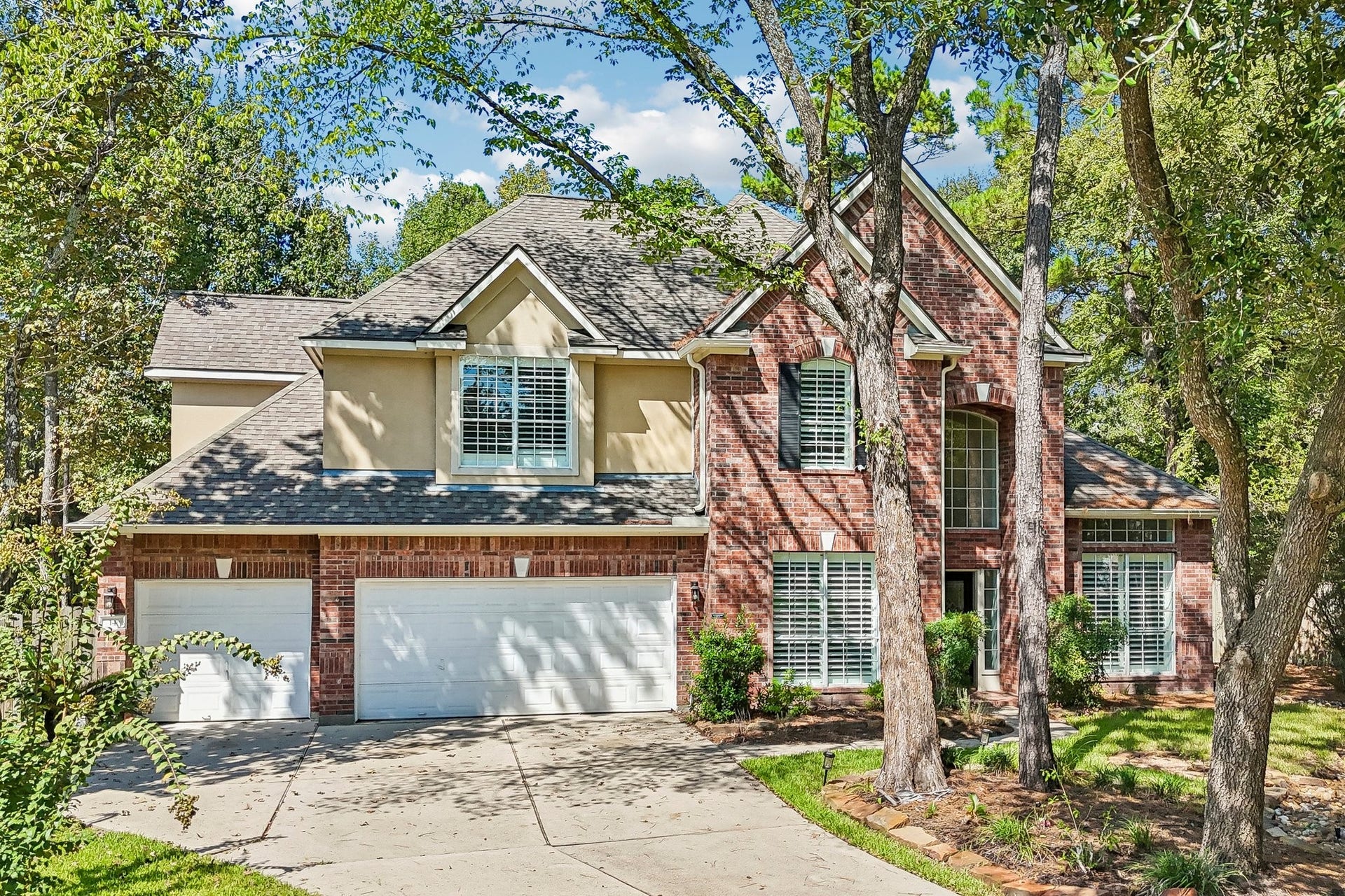 14 Guinevere Place, The Woodlands, TX 77384 14 Guinevere Place, The Woodlands, TX 77384