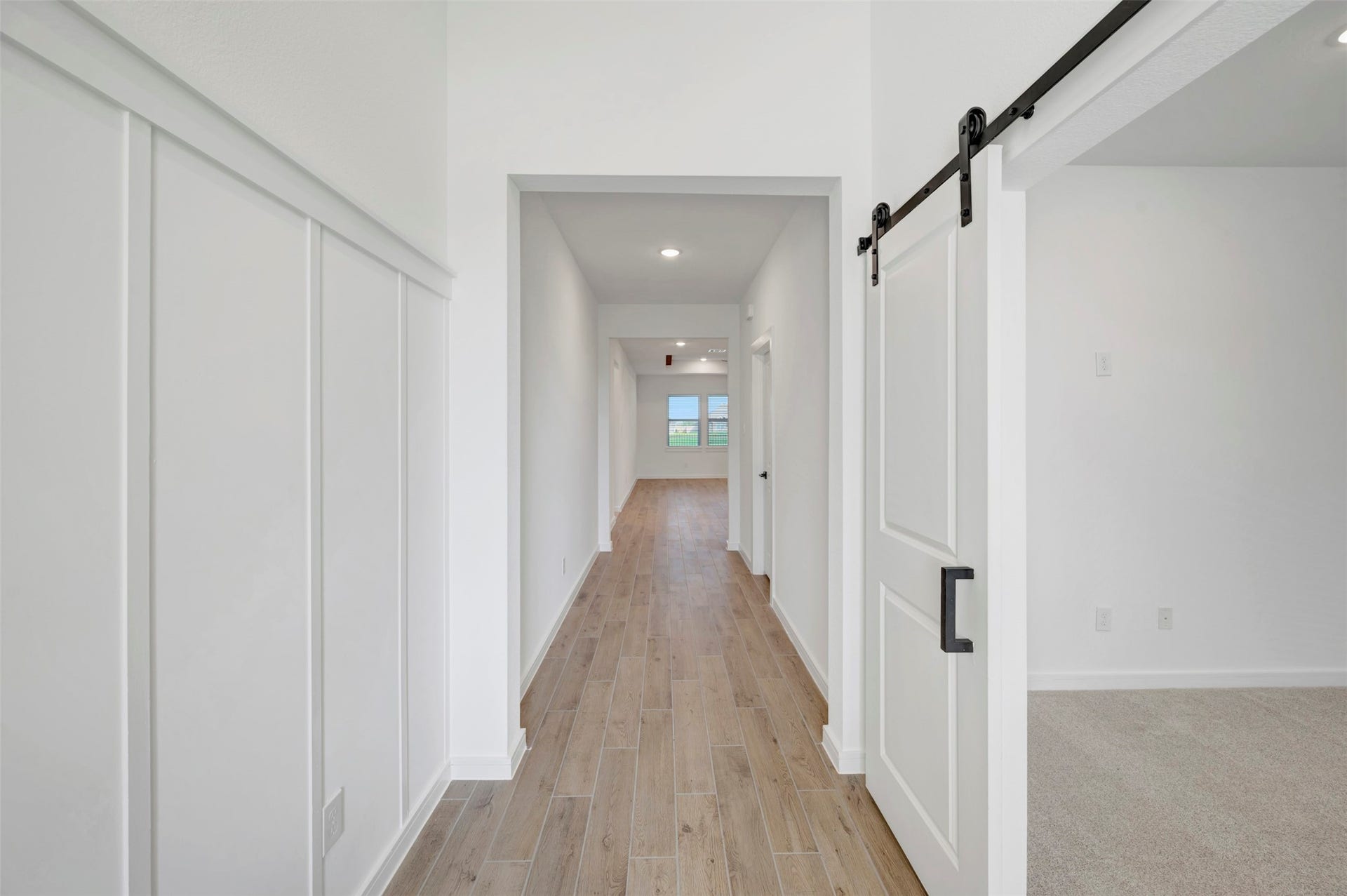 3018 Troubadour Drive, Crosby, TX 77532 Welcoming foyer (*Photo not of actual home and used for illustration purposes only.)