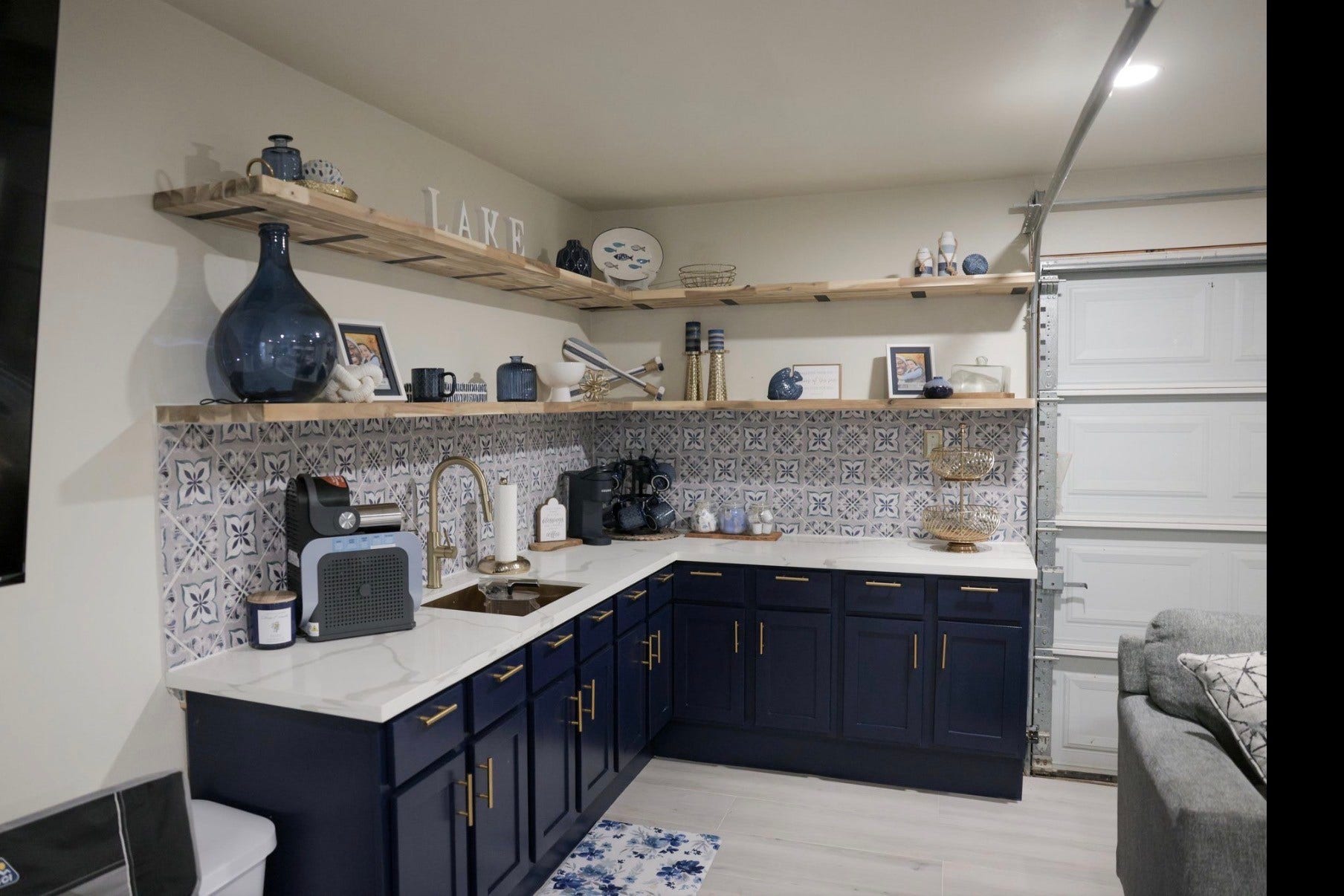 13103 Point Drive, Willis, TX 77318 Kitchenette!