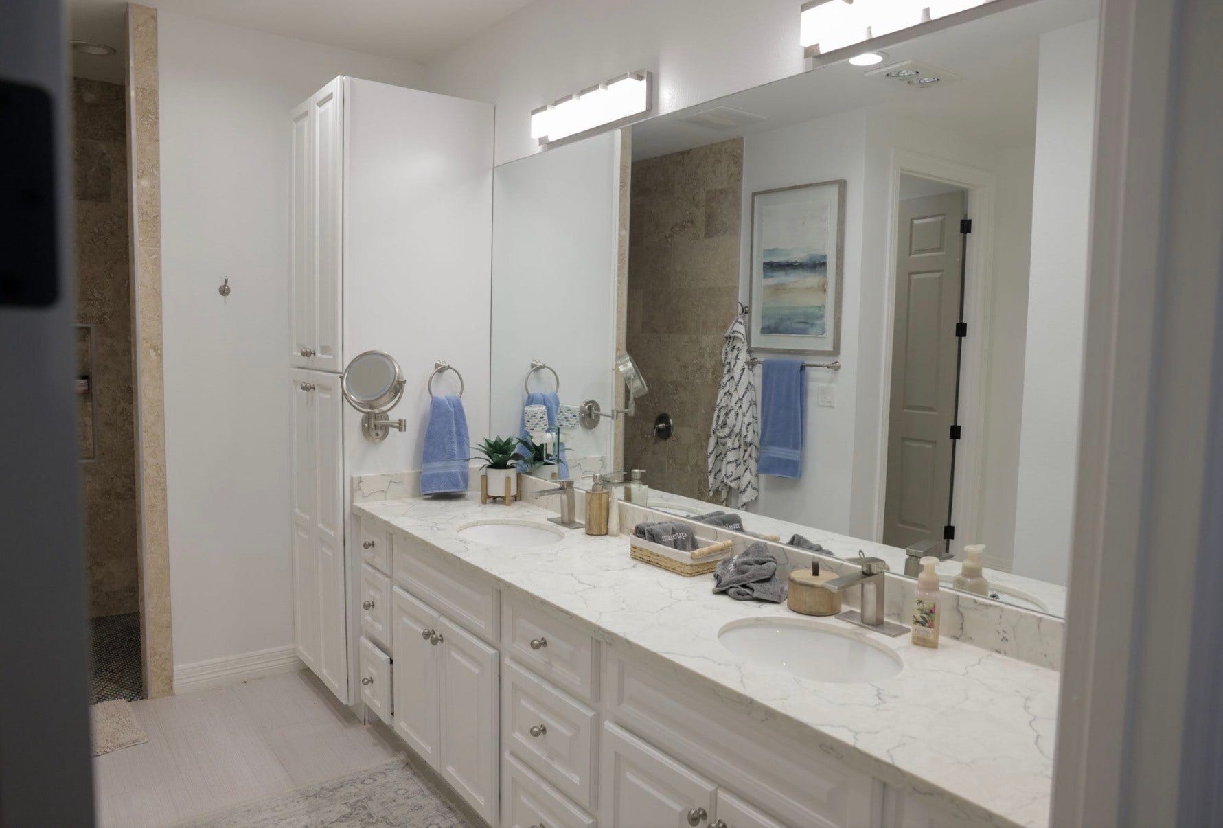 13103 Point Drive, Willis, TX 77318 Spacious bathroom!