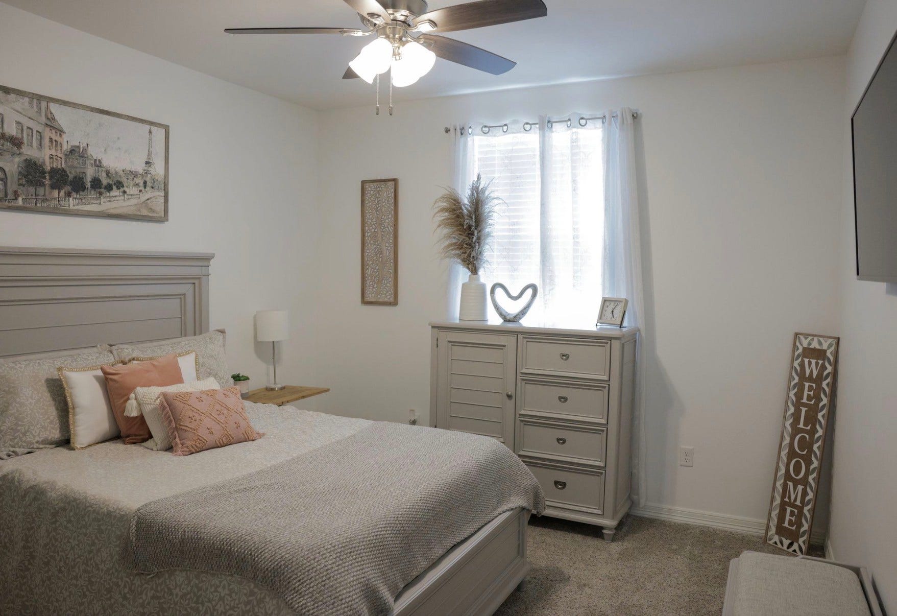 13103 Point Drive, Willis, TX 77318 Great size secondary bedroom!