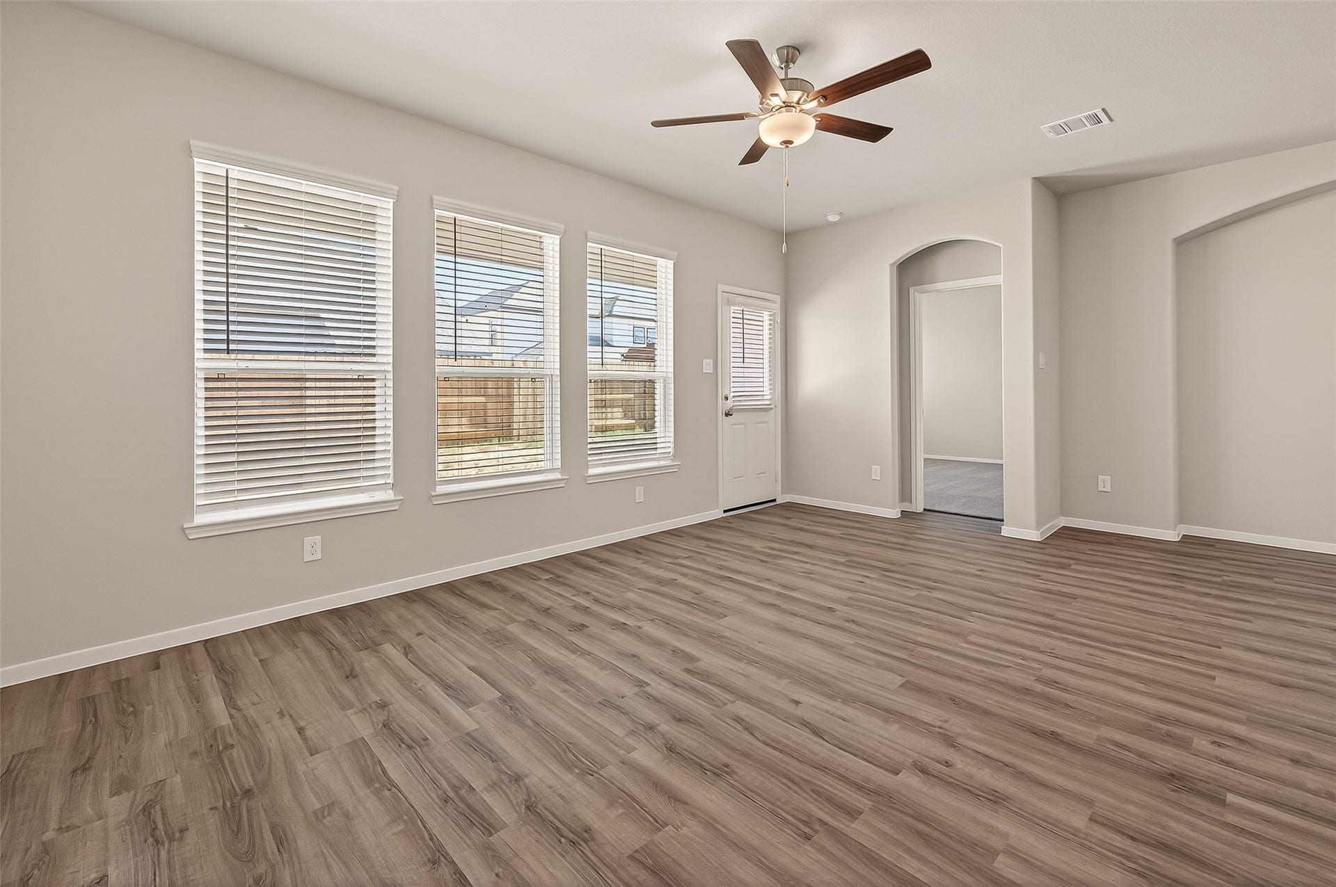 2220 Manila Lane, Texas City, TX 77568