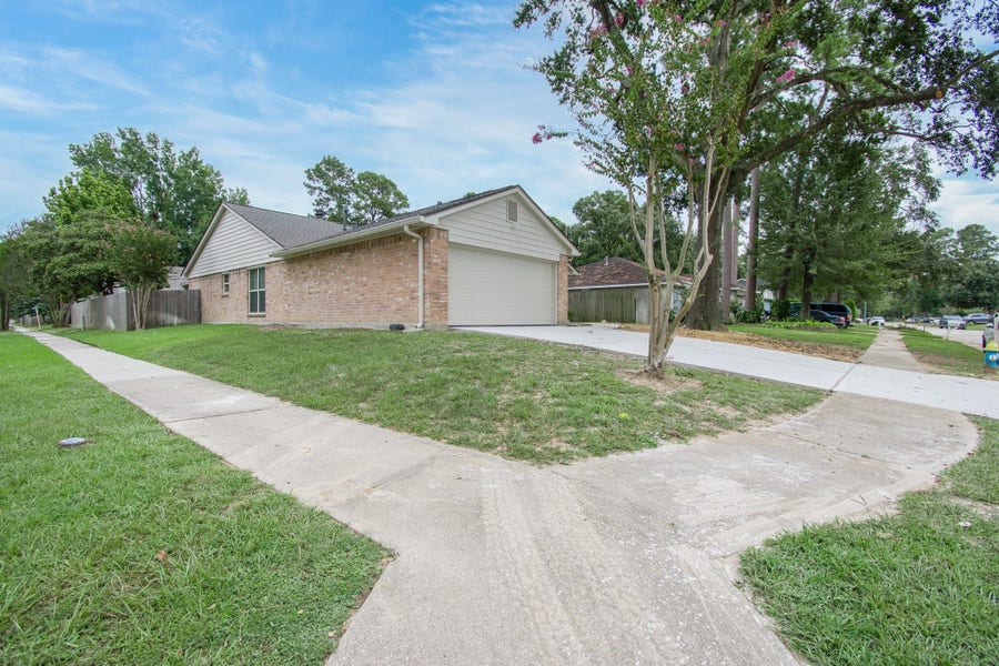 Property photo for 17330 Modbury Street, Spring, TX