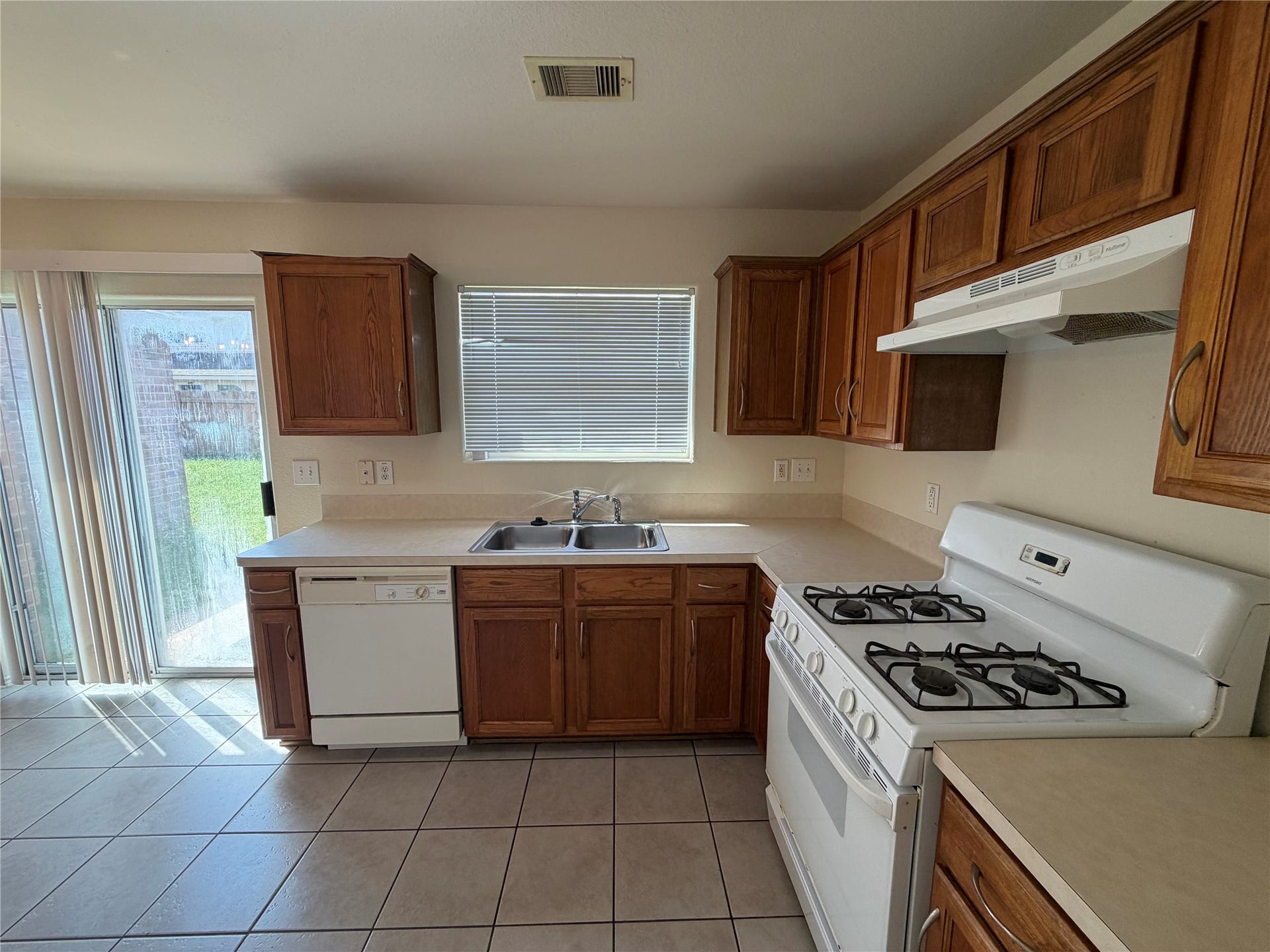 12608 Rio Lindo Street, Rosharon, TX 77583 12608 Rio Lindo Street, Rosharon, TX 77583