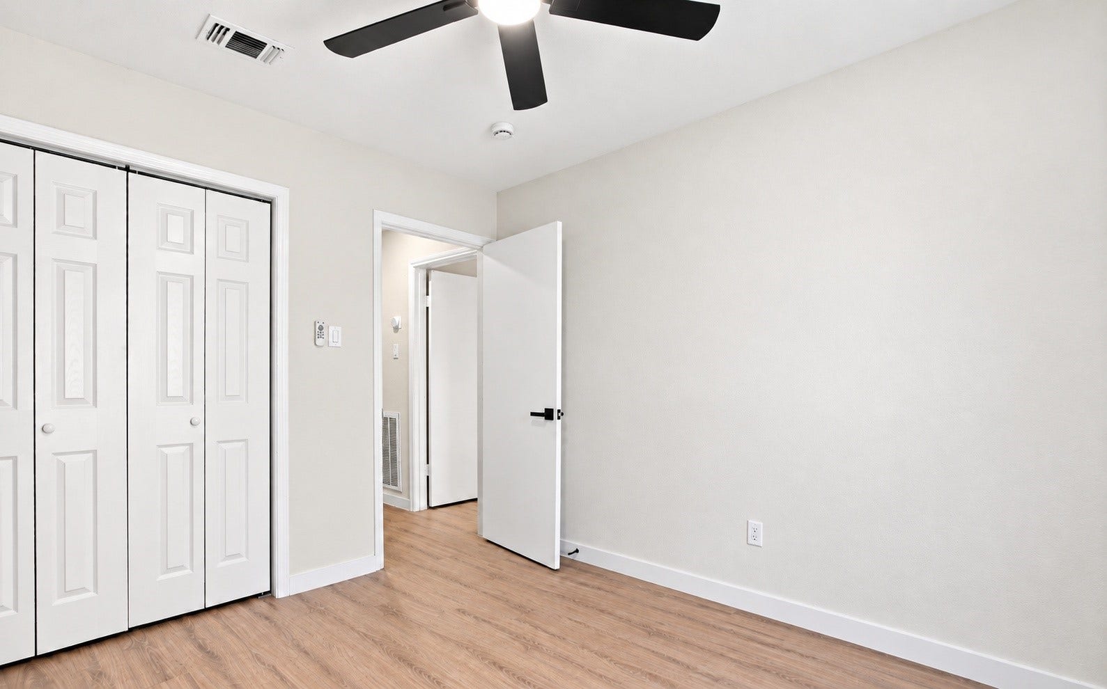 16714 Camber Court, Crosby, TX 77523 Another angle of the secondary bedroom