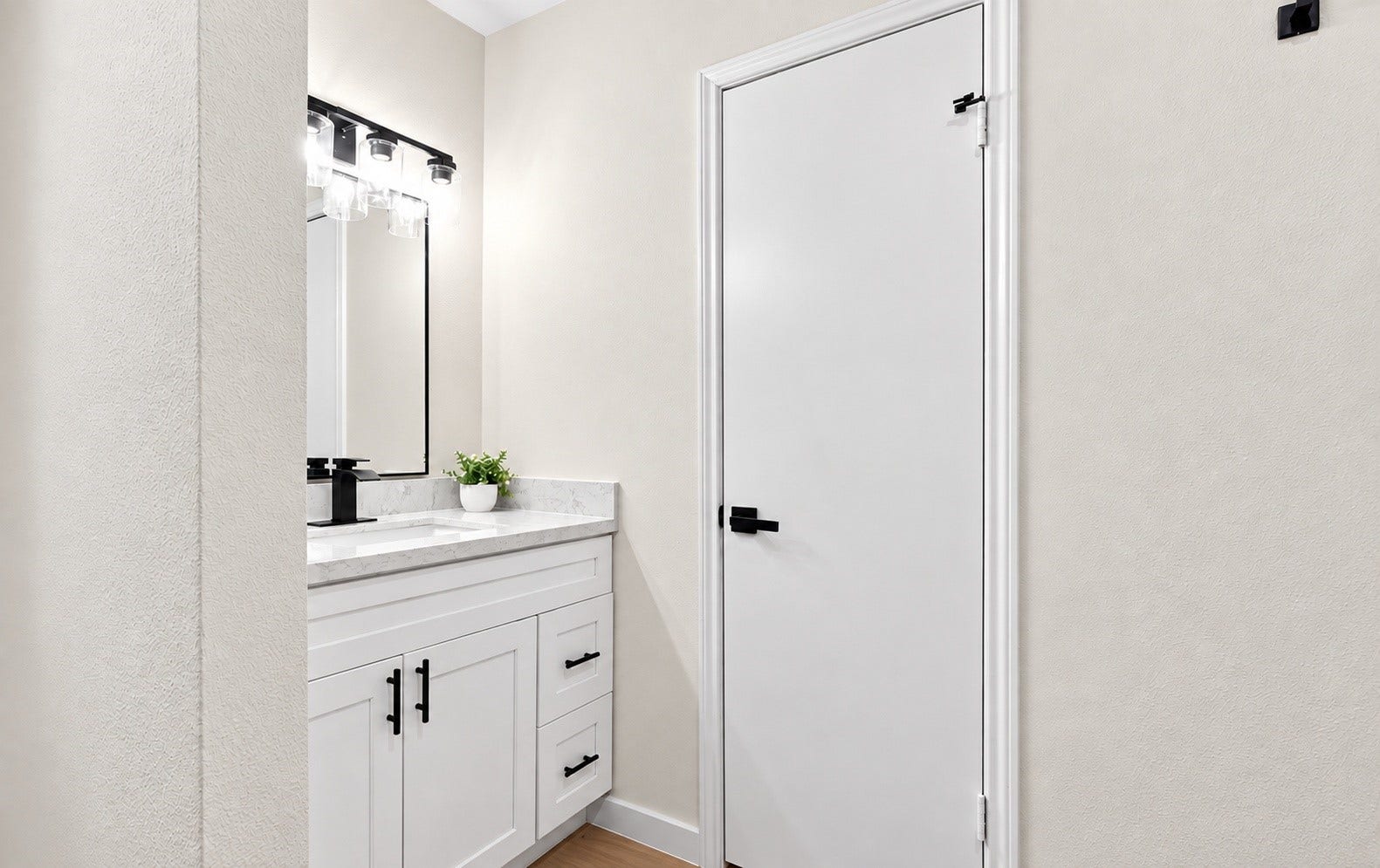 16714 Camber Court, Crosby, TX 77523 Another angle of the bathroom!