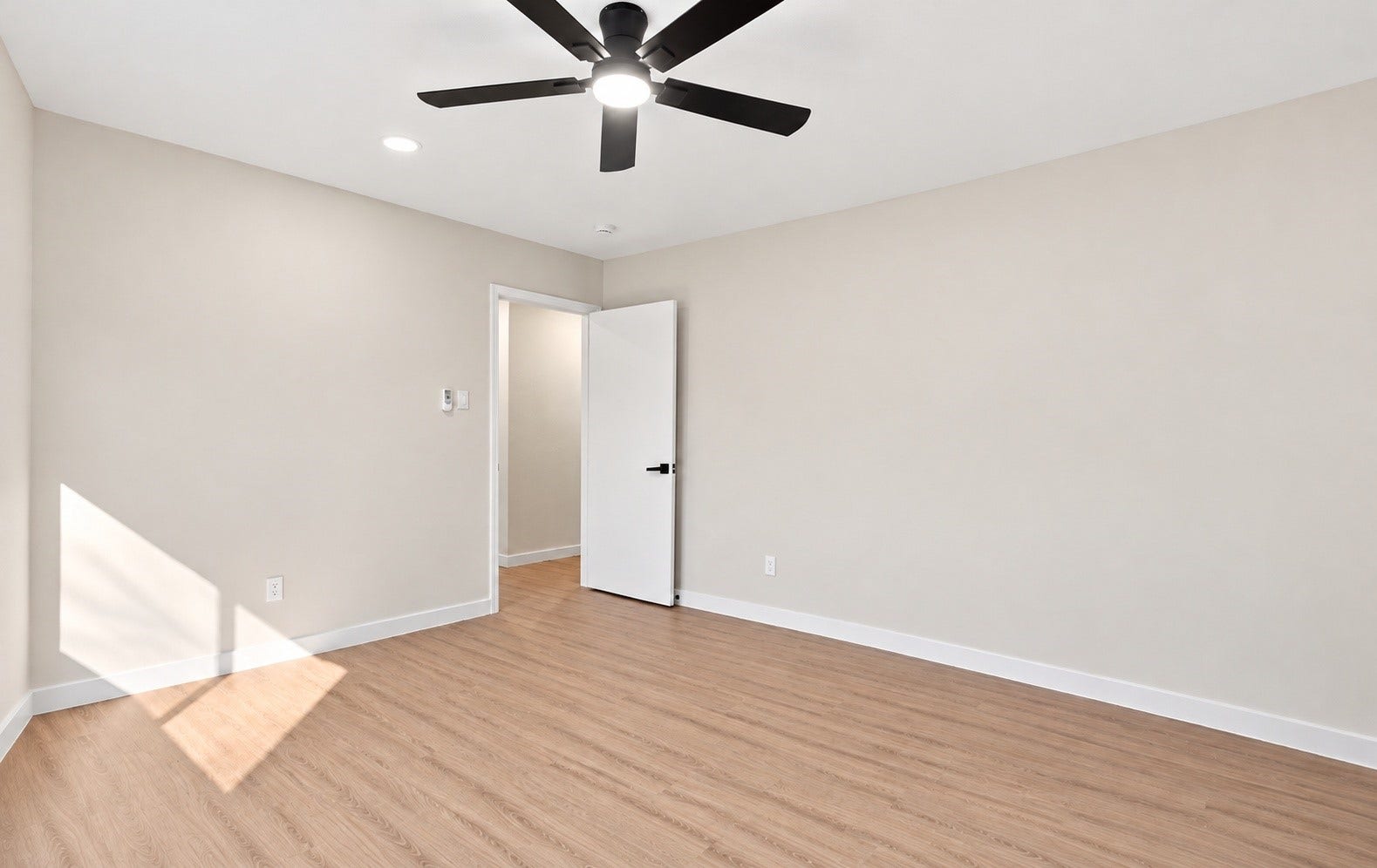 16714 Camber Court, Crosby, TX 77523 Another angle of the primary bedroom