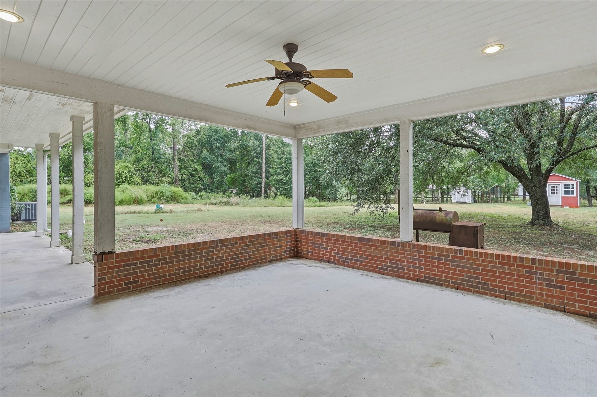 8714 Holly Hills Drive, Tomball, TX 77375 8714 Holly Hills Drive, Tomball, TX 77375