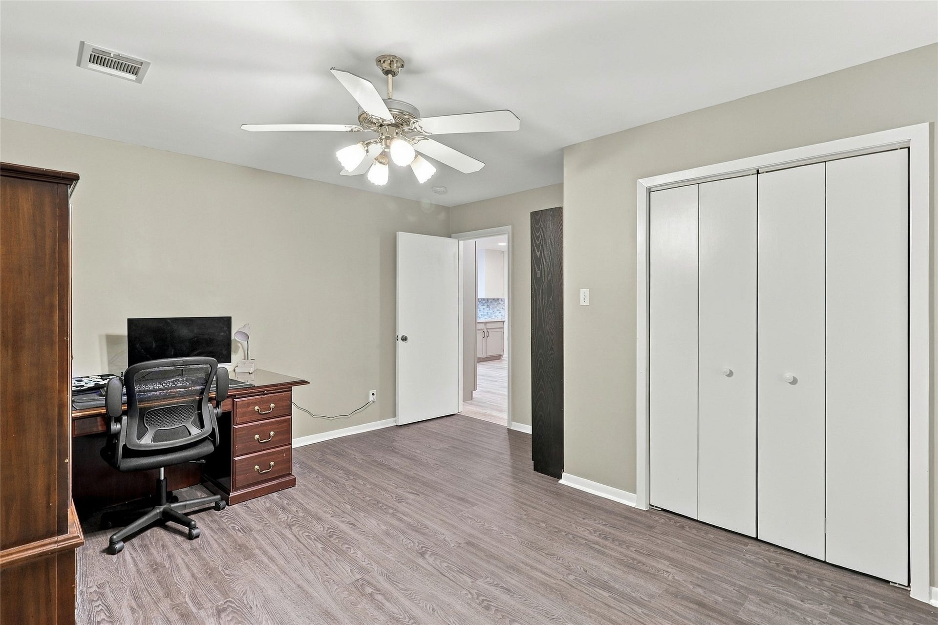 8714 Holly Hills Drive, Tomball, TX 77375 8714 Holly Hills Drive, Tomball, TX 77375