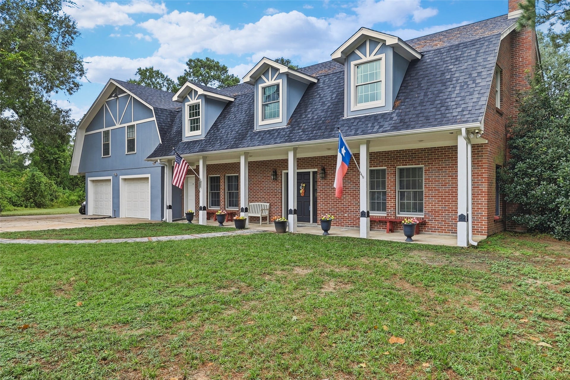 8714 Holly Hills Drive, Tomball, TX 77375 Beautiful custom-built home boasting over 3,400 sq ft, a separate 1,200+ sq ft garage apartment, and an expansive 6-car tandem garage.
