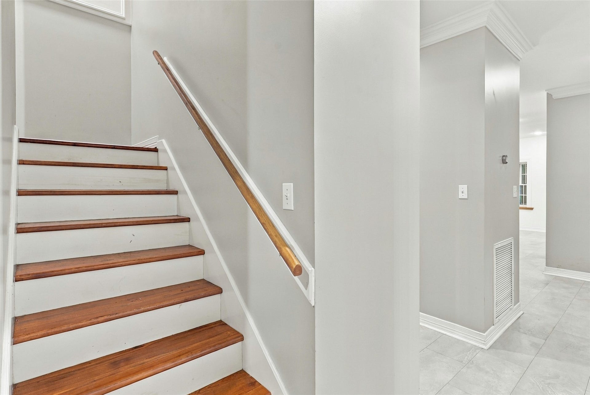 8714 Holly Hills Drive, Tomball, TX 77375 8714 Holly Hills Drive, Tomball, TX 77375