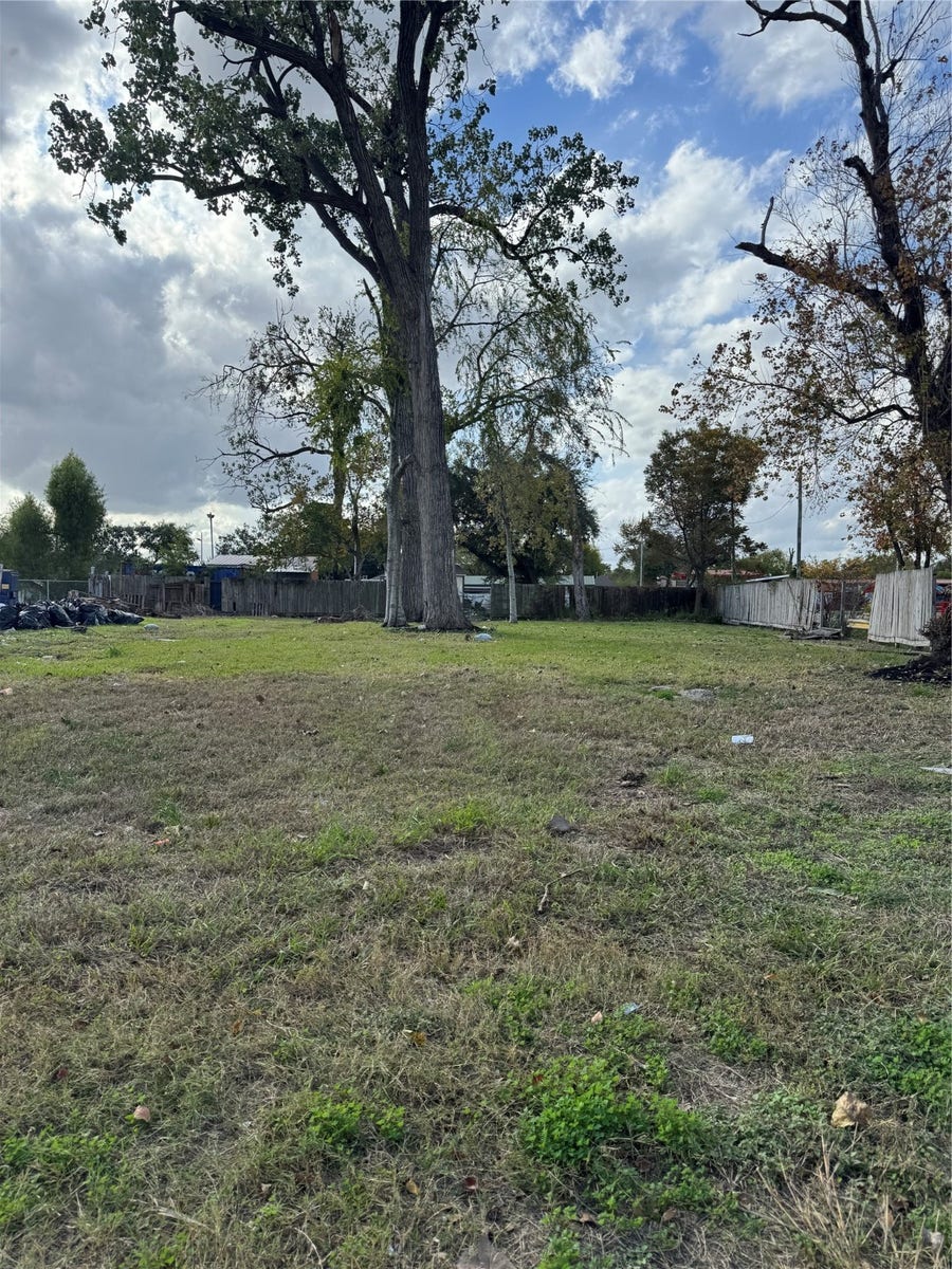 Property photo for 8605 Airline Drive, Houston, TX