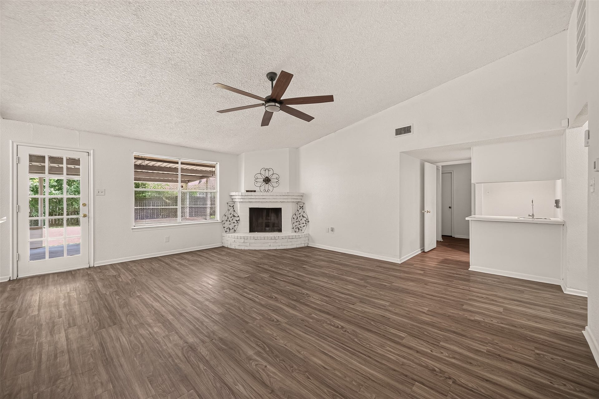 1910 Blindlake Drive, Houston, TX 77084 1910 Blindlake Drive, Houston, TX 77084