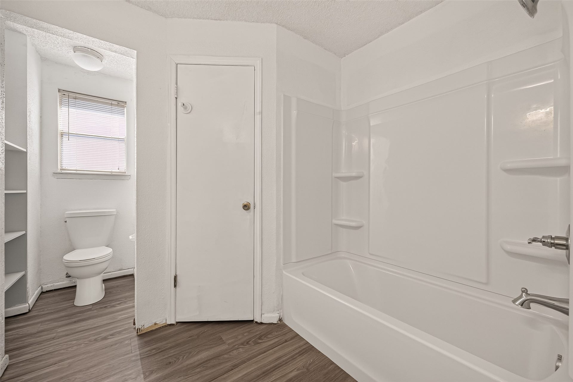 1910 Blindlake Drive, Houston, TX 77084 Primary Bath
