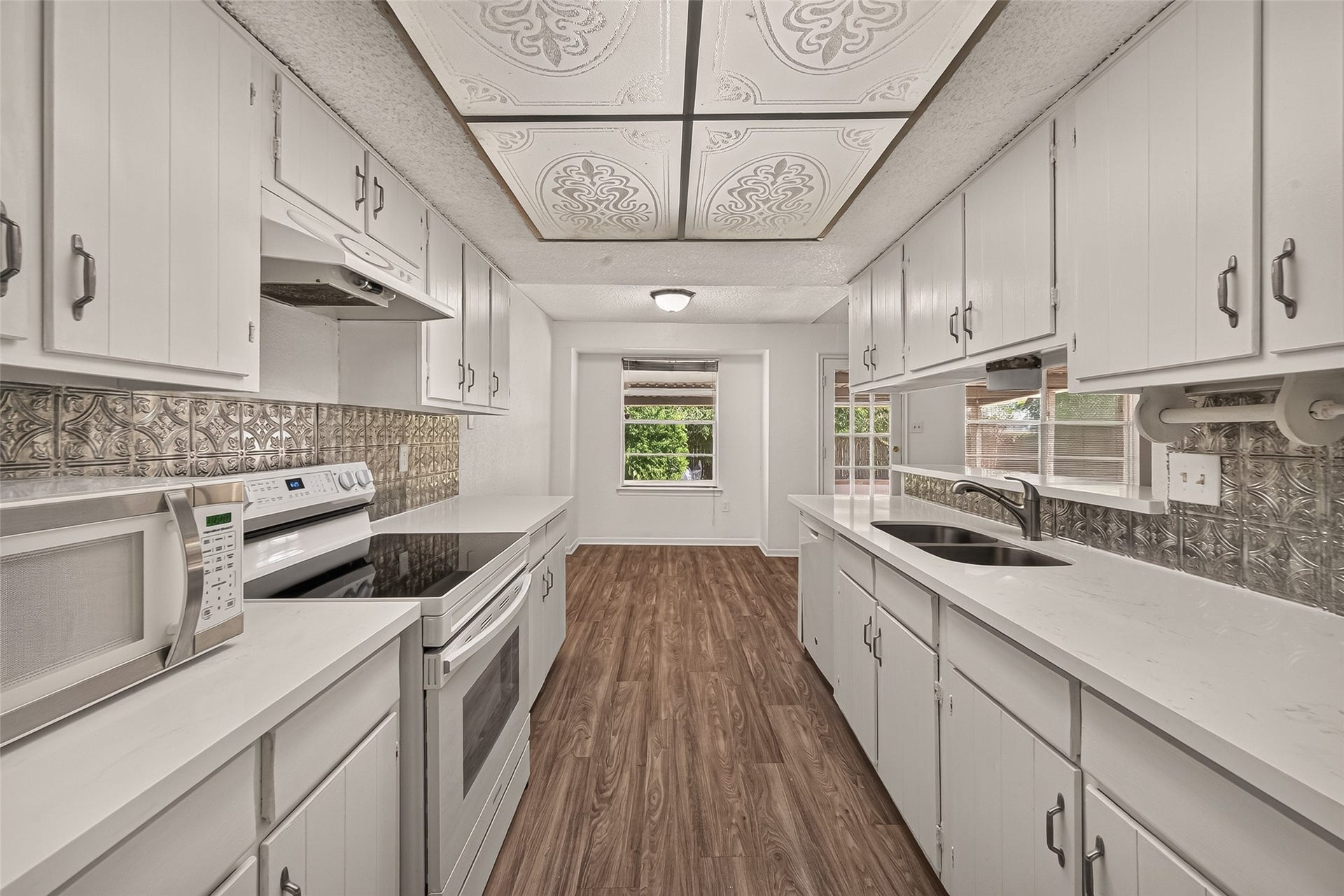 1910 Blindlake Drive, Houston, TX 77084 Kitchen