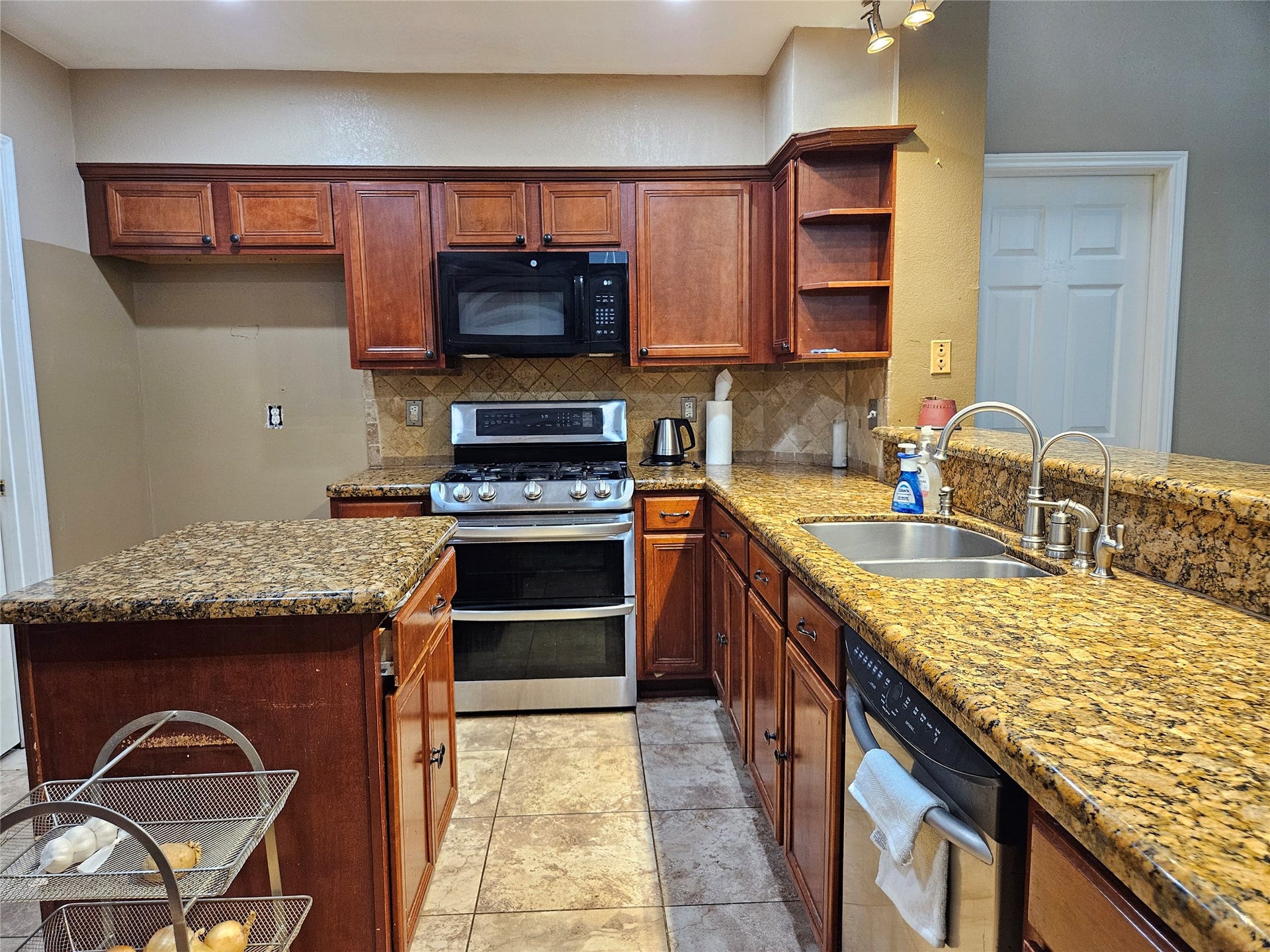8807 Vista Springs Drive, Spring, TX 77379 8807 Vista Springs Drive, Spring, TX 77379