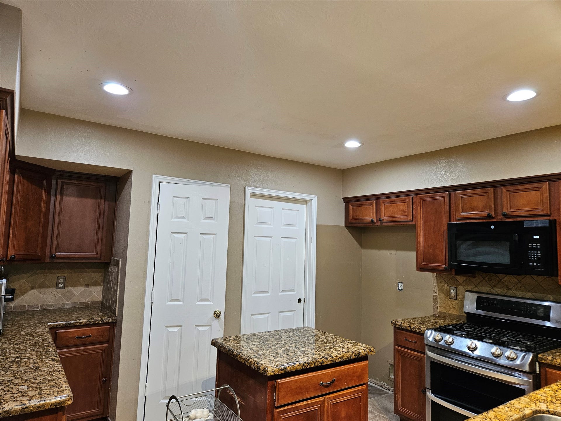 8807 Vista Springs Drive, Spring, TX 77379 8807 Vista Springs Drive, Spring, TX 77379