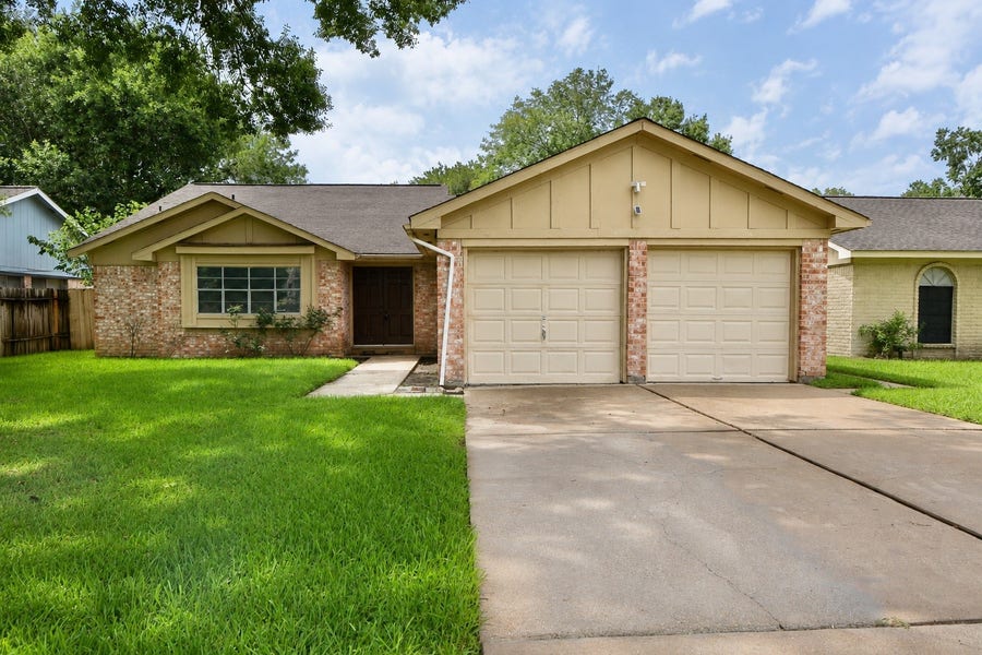 Property photo for 2331 Stillmeadow Drive, Missouri City, TX