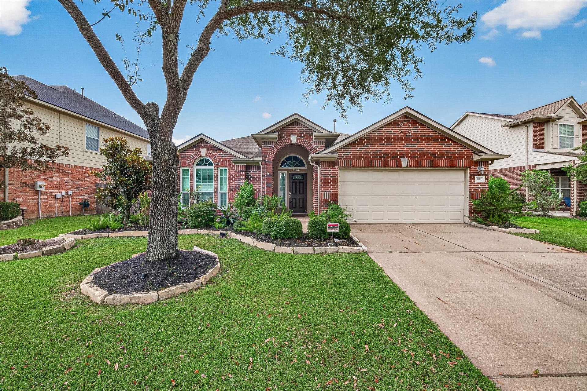 7519 TRAIL HOLLOW, Missouri City, TX 77459 7519 TRAIL HOLLOW, Missouri City, TX 77459