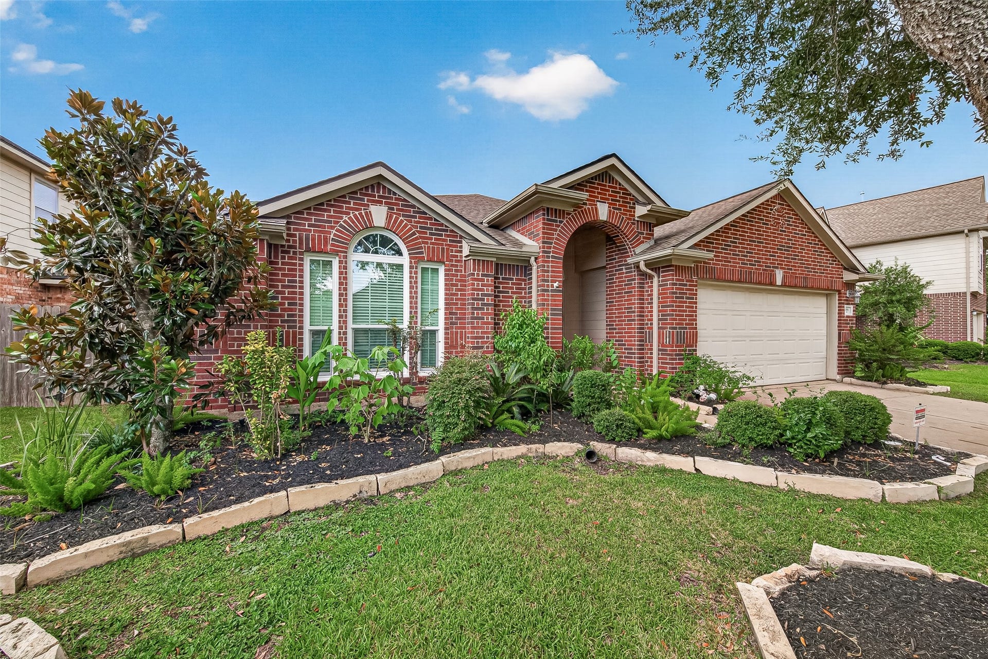 7519 TRAIL HOLLOW, Missouri City, TX 77459 7519 TRAIL HOLLOW, Missouri City, TX 77459
