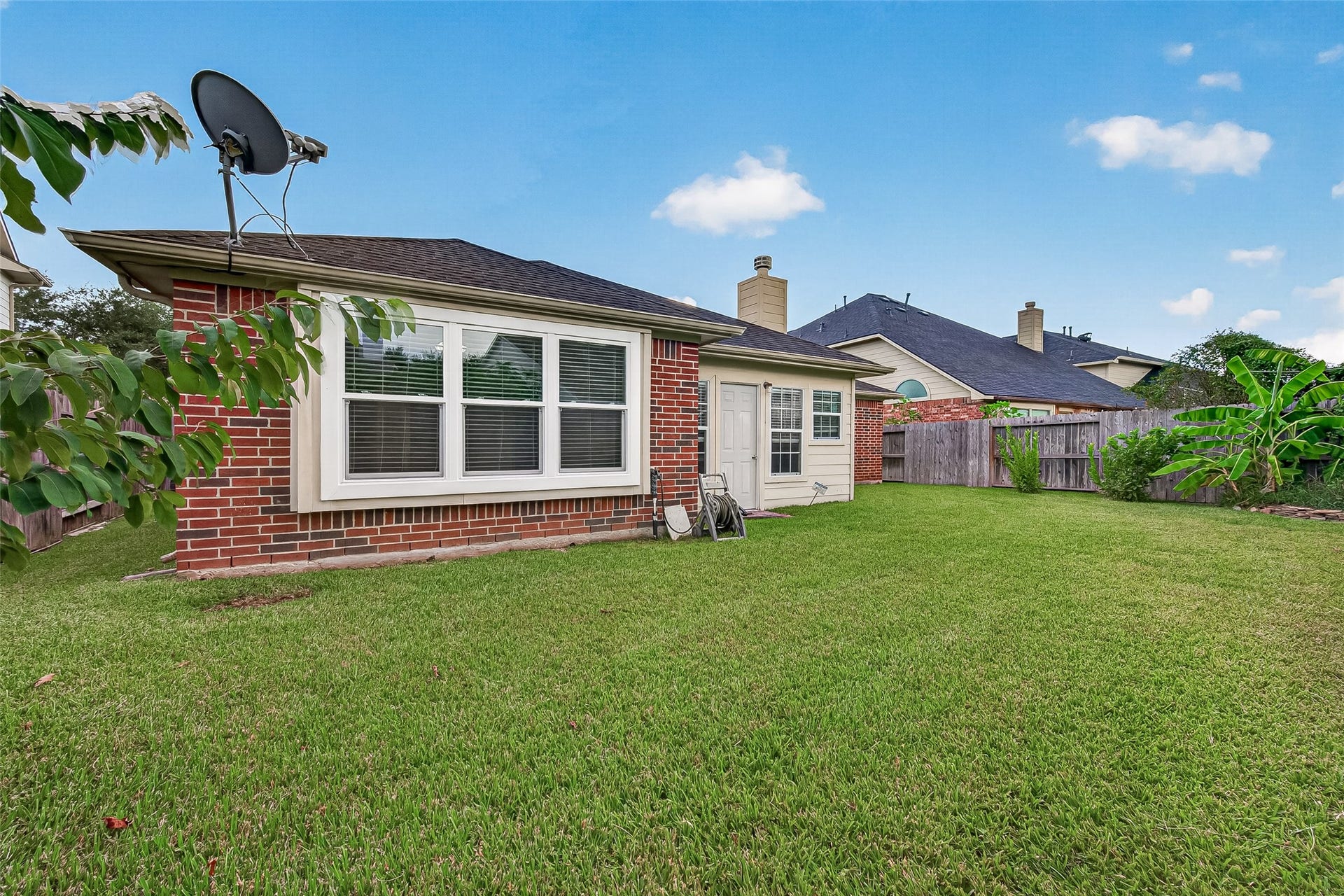 7519 TRAIL HOLLOW, Missouri City, TX 77459 7519 TRAIL HOLLOW, Missouri City, TX 77459