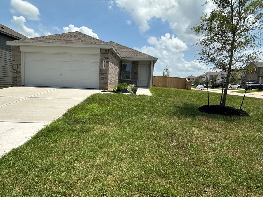 Property photo for 15131 Willowwater Drive, Montgomery, TX