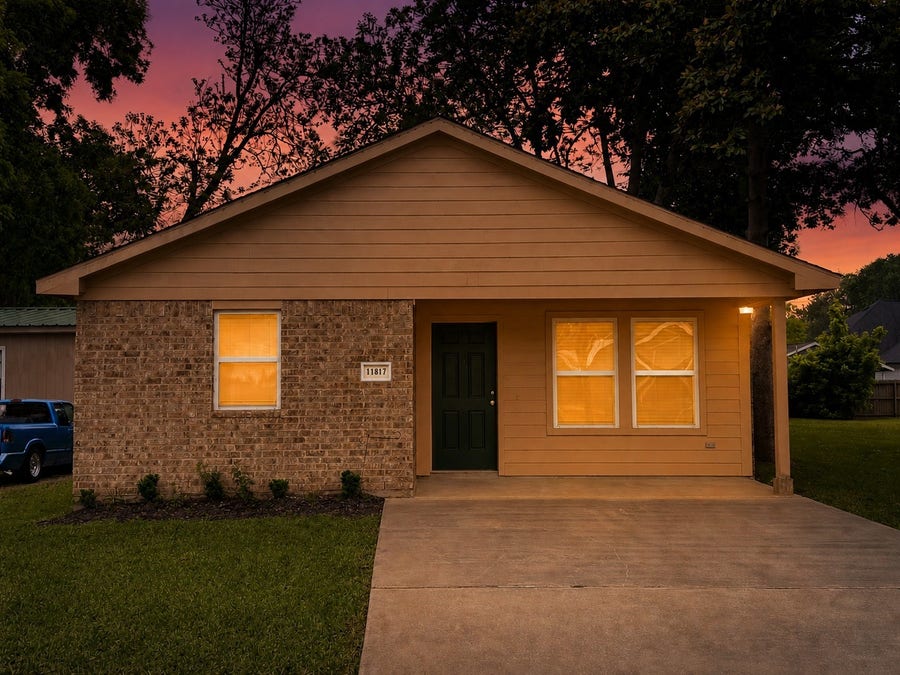 Property photo for 11817 13th Street, Santa Fe, TX