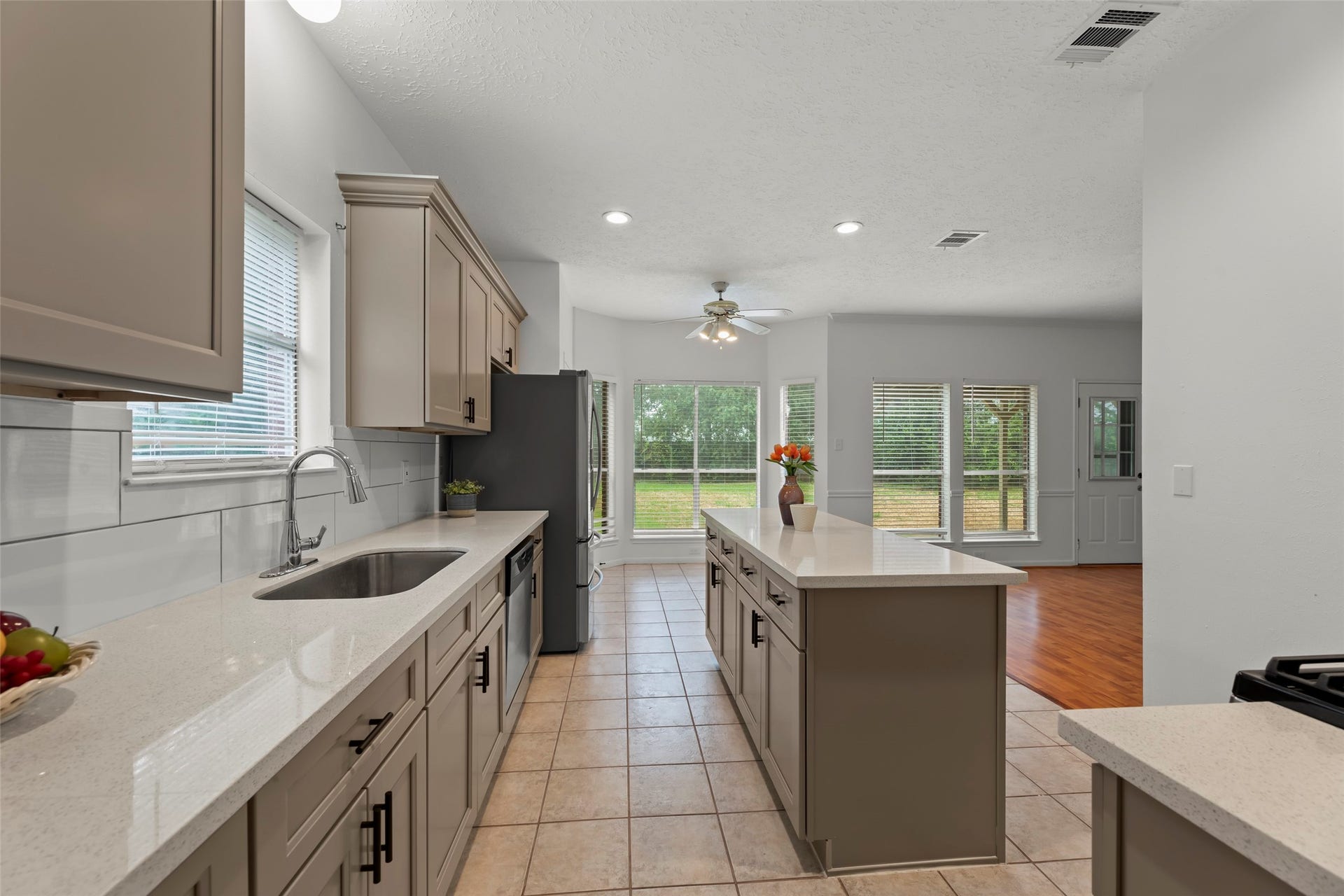 1238 Manchester Circle, Missouri City, TX 77459 1238 Manchester Circle, Missouri City, TX 77459