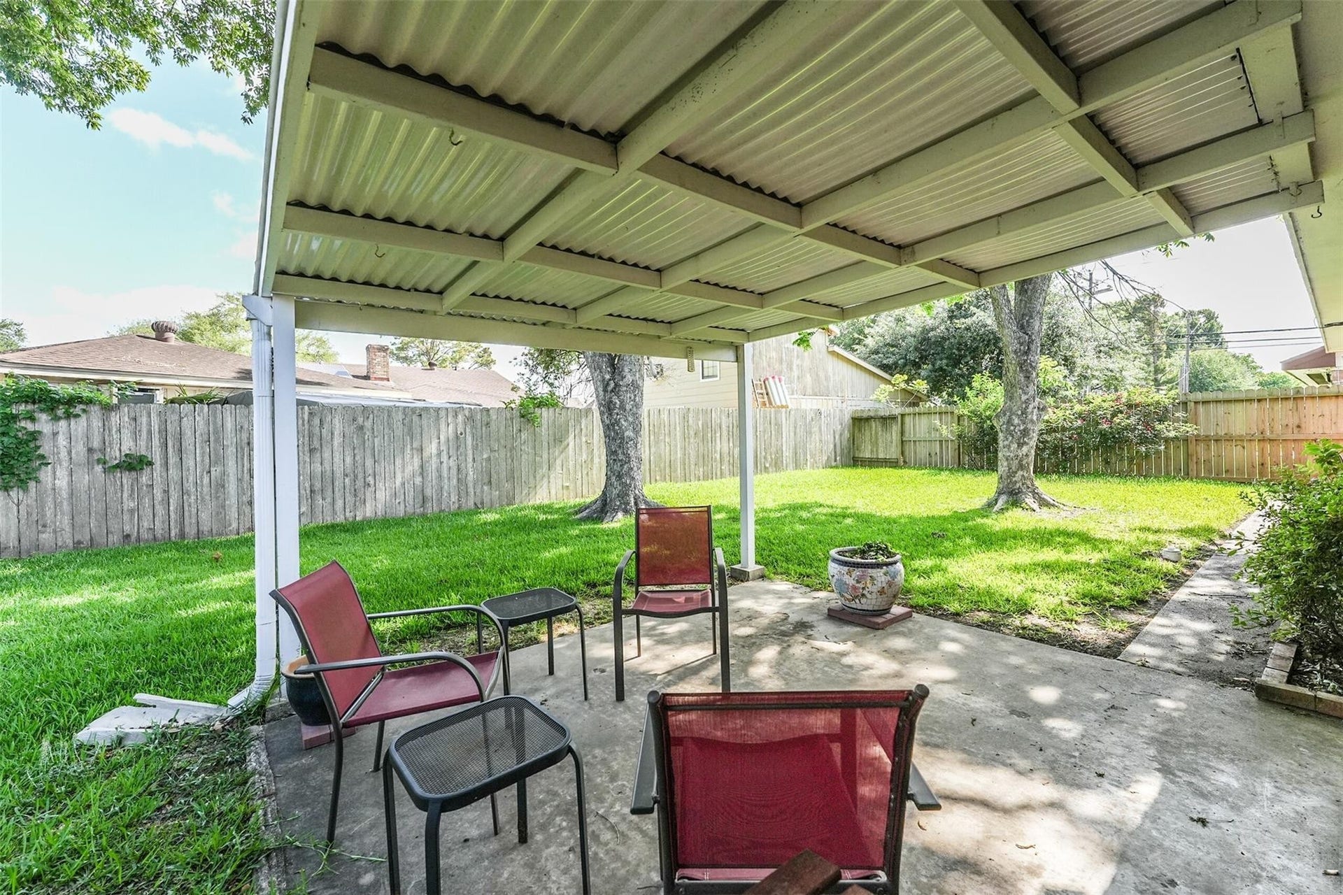 11531 Kirkmeadow Drive, Houston, TX 77089 Covered Patio