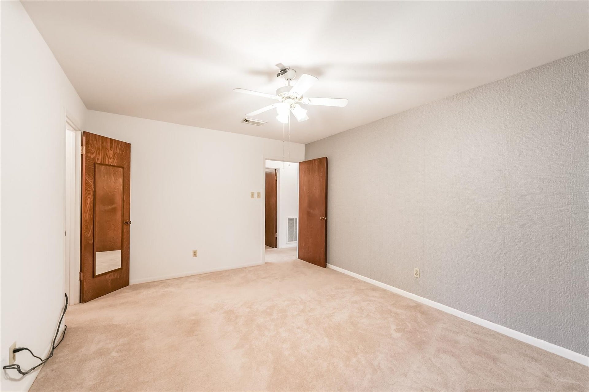 11531 Kirkmeadow Drive, Houston, TX 77089 Primary Bedroom