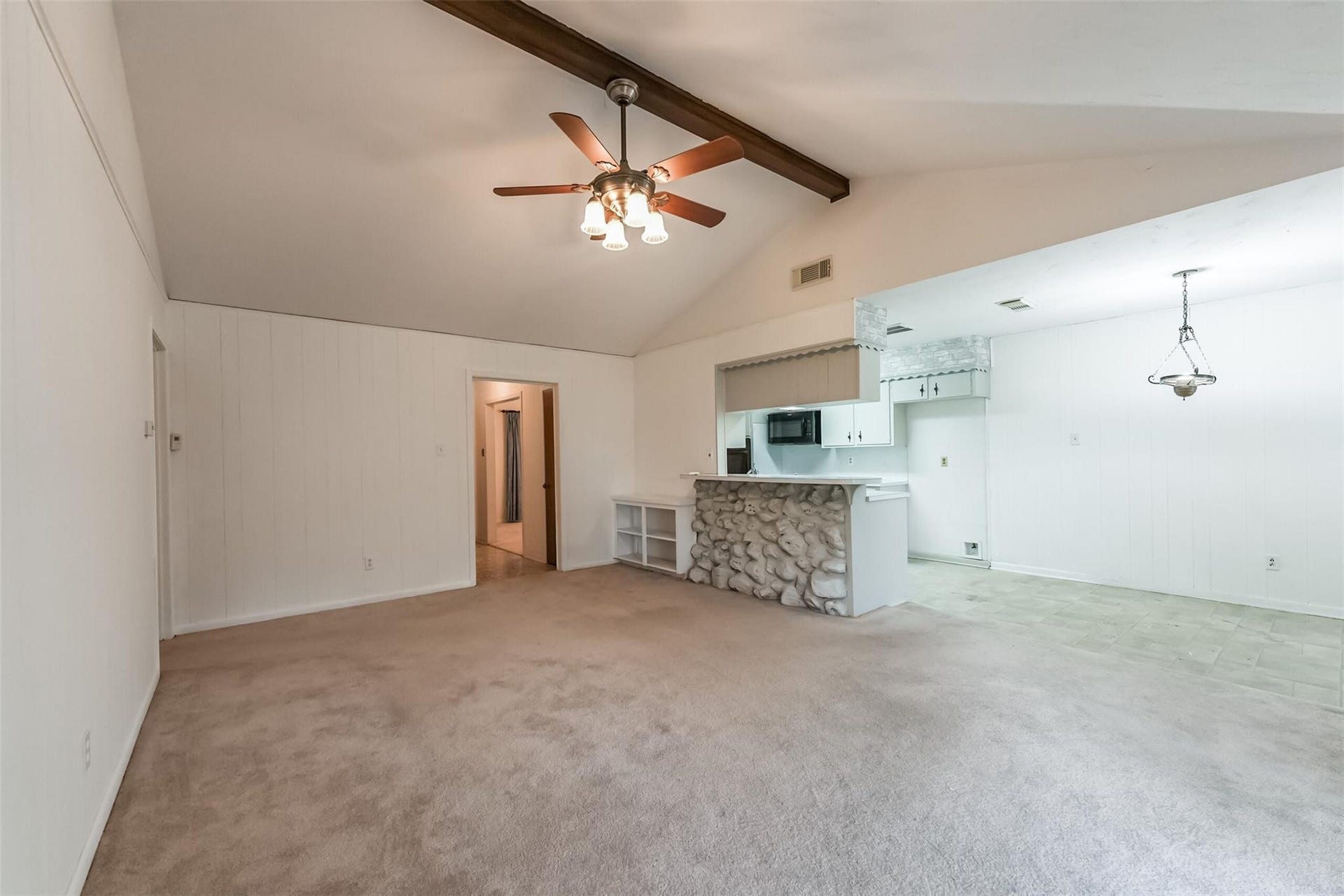11531 Kirkmeadow Drive, Houston, TX 77089 Livingroom