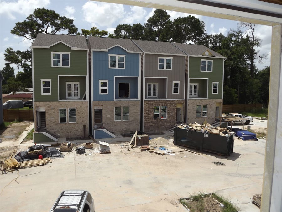 Property photo for 3238A,3238B CREEKMONT DR, Houston, TX
