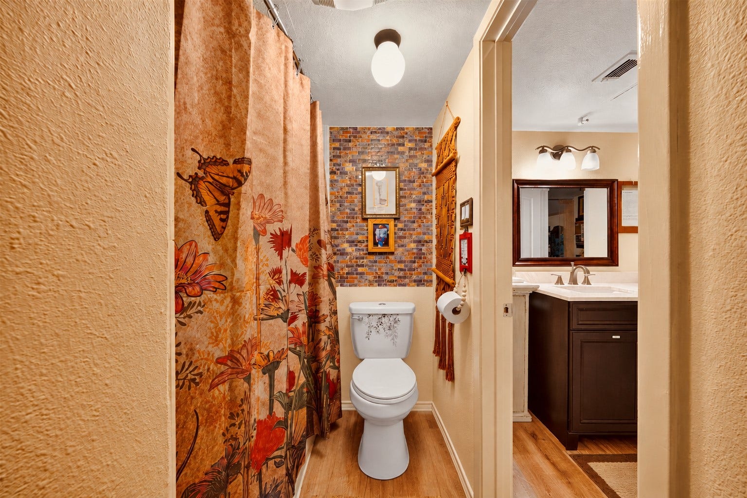 8419 Hearth Drive, #3, Houston, TX 77054 8419 Hearth Drive, #3, Houston, TX 77054