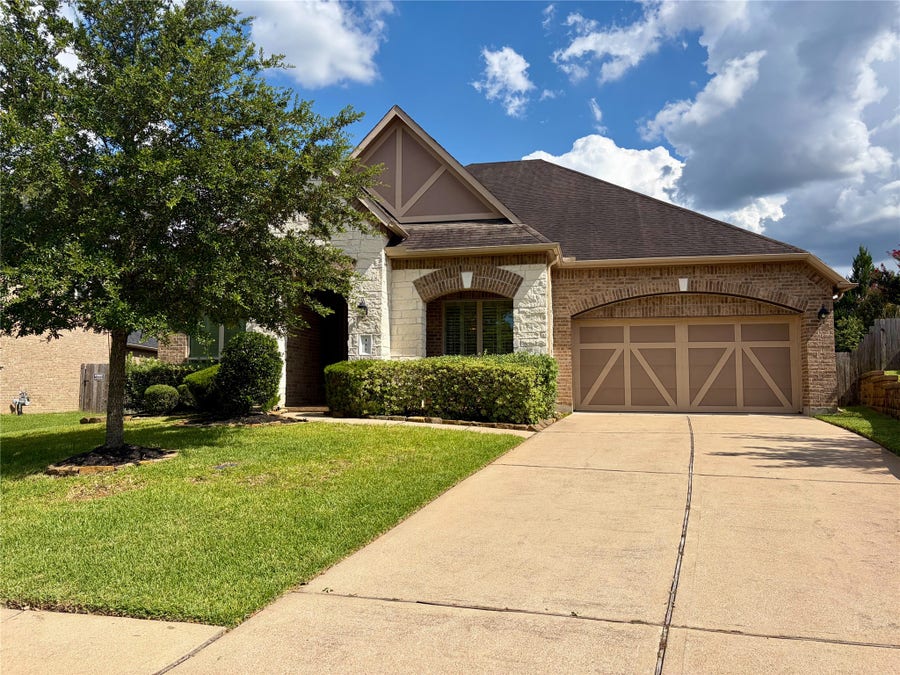Property photo for 137 Reid Ridge Drive, Conroe, TX