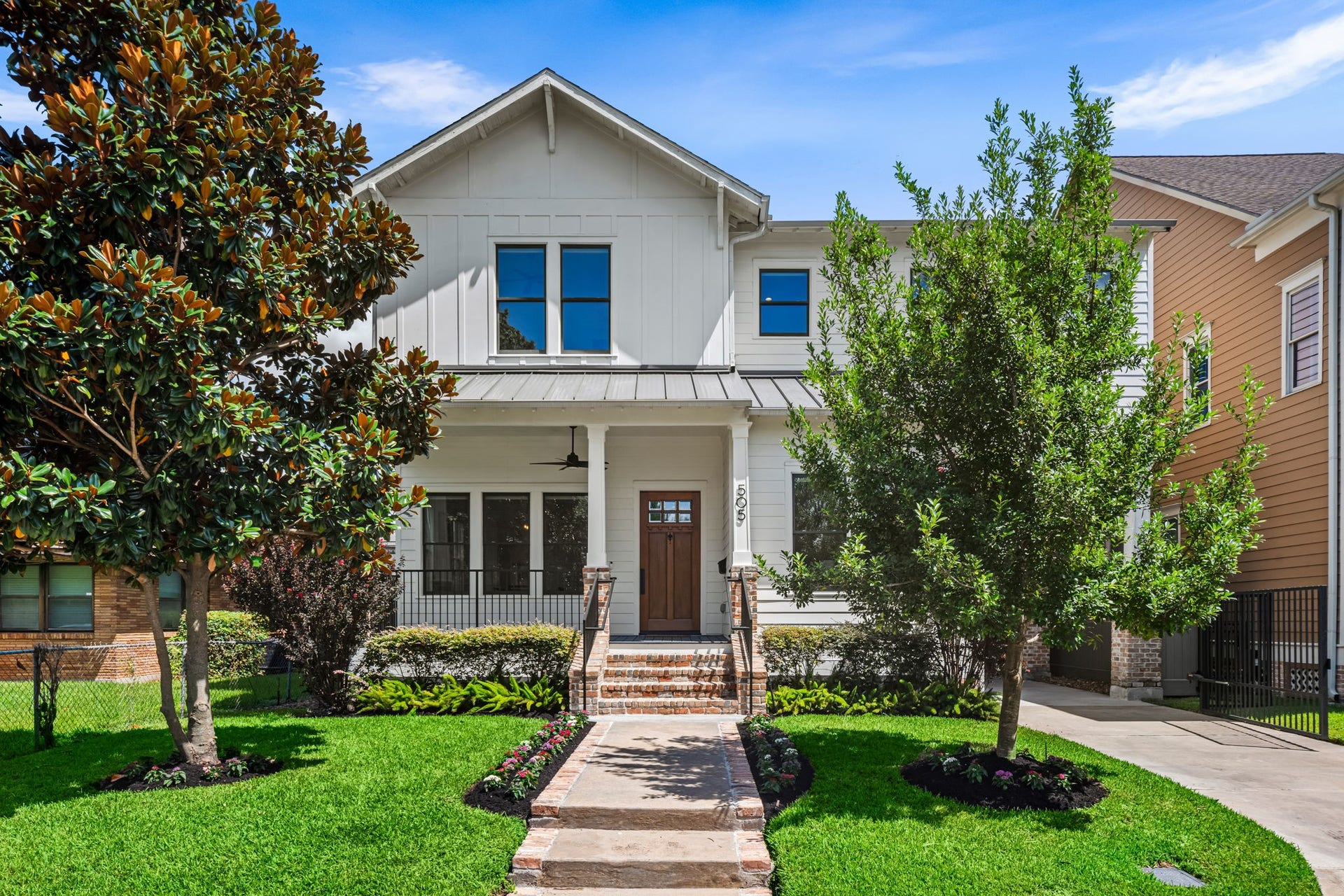 505 Aurora Street, Houston, TX 77008 Beautifully positioned in the heart of the Heights, this striking home pairs timeless architectural character with an inviting streetscape and beautifully manicured grounds. From the welcoming covered porch and warm brick accents to the tree-lined surroundings, the home makes an exceptional first impression in one of Houstons most sought-after neighborhoods.