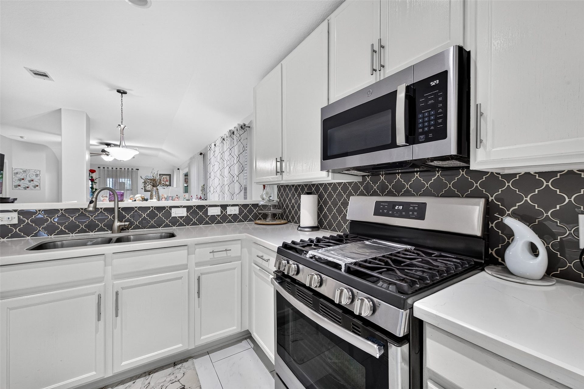 10219 Sulphur Stream Drive, Houston, TX 77095 10219 Sulphur Stream Drive, Houston, TX 77095