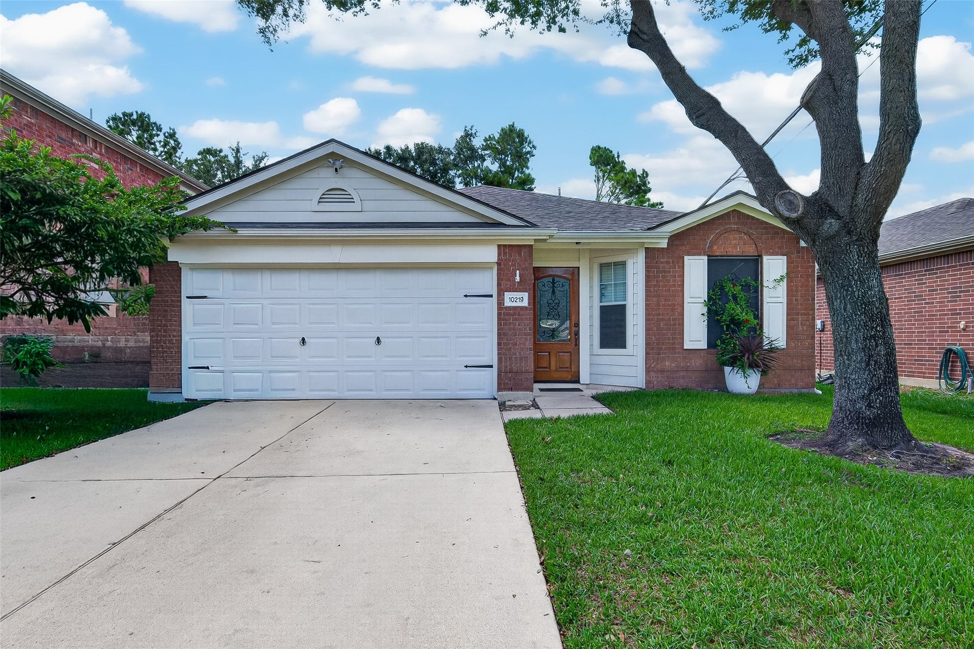 10219 Sulphur Stream Drive, Houston, TX 77095 10219 Sulphur Stream Drive, Houston, TX 77095