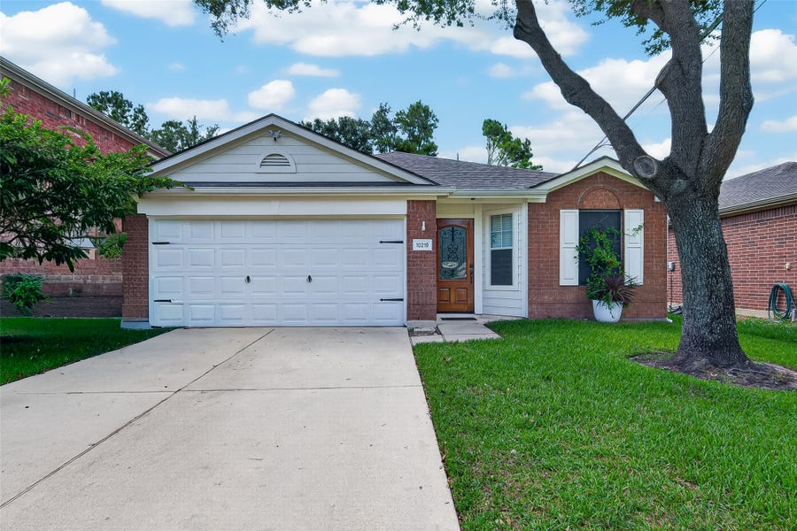 Property photo for 10219 Sulphur Stream Drive, Houston, TX