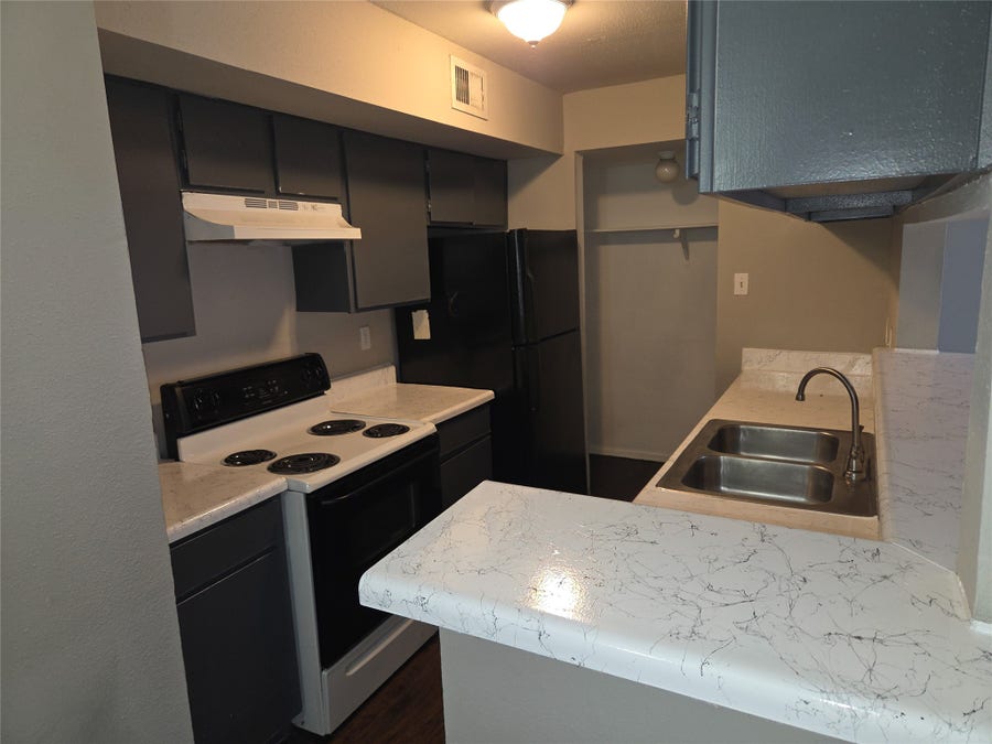 Property photo for 7200 W T C Jester Boulevard, #1401, Houston, TX