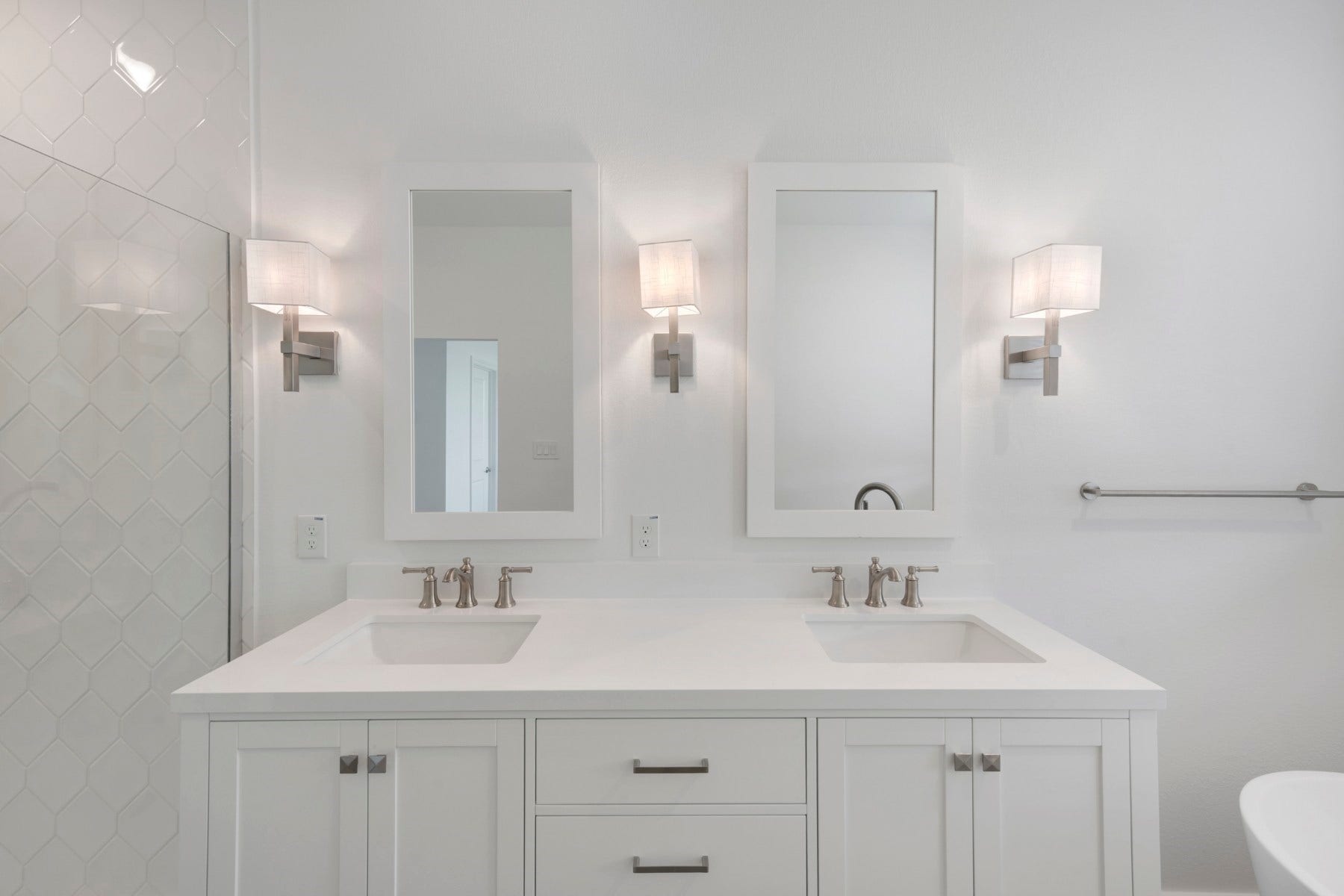 Luxurious primary bath (*Photo not of actual home and used for illustration purposes only.)
