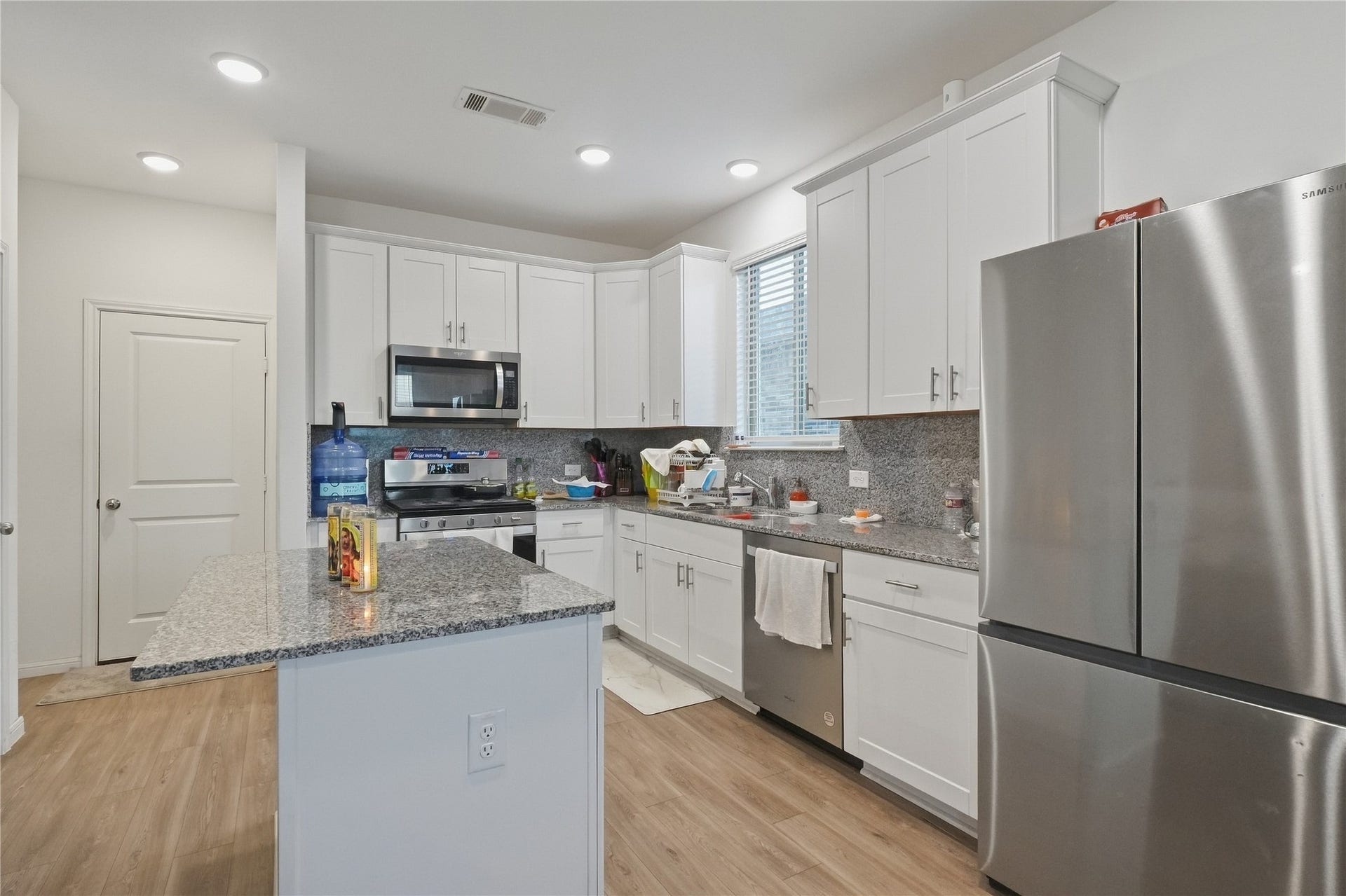 335 Appaloosa Drive, Alvin, TX 77511 335 Appaloosa Drive, Alvin, TX 77511