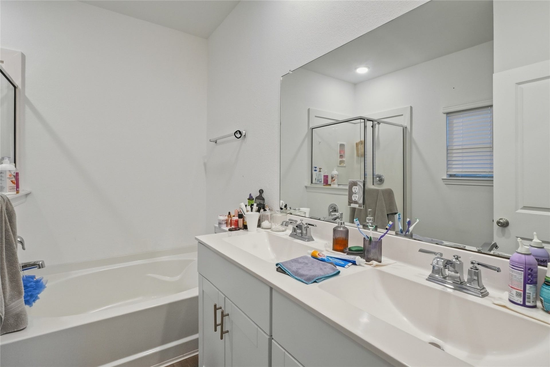 335 Appaloosa Drive, Alvin, TX 77511 335 Appaloosa Drive, Alvin, TX 77511