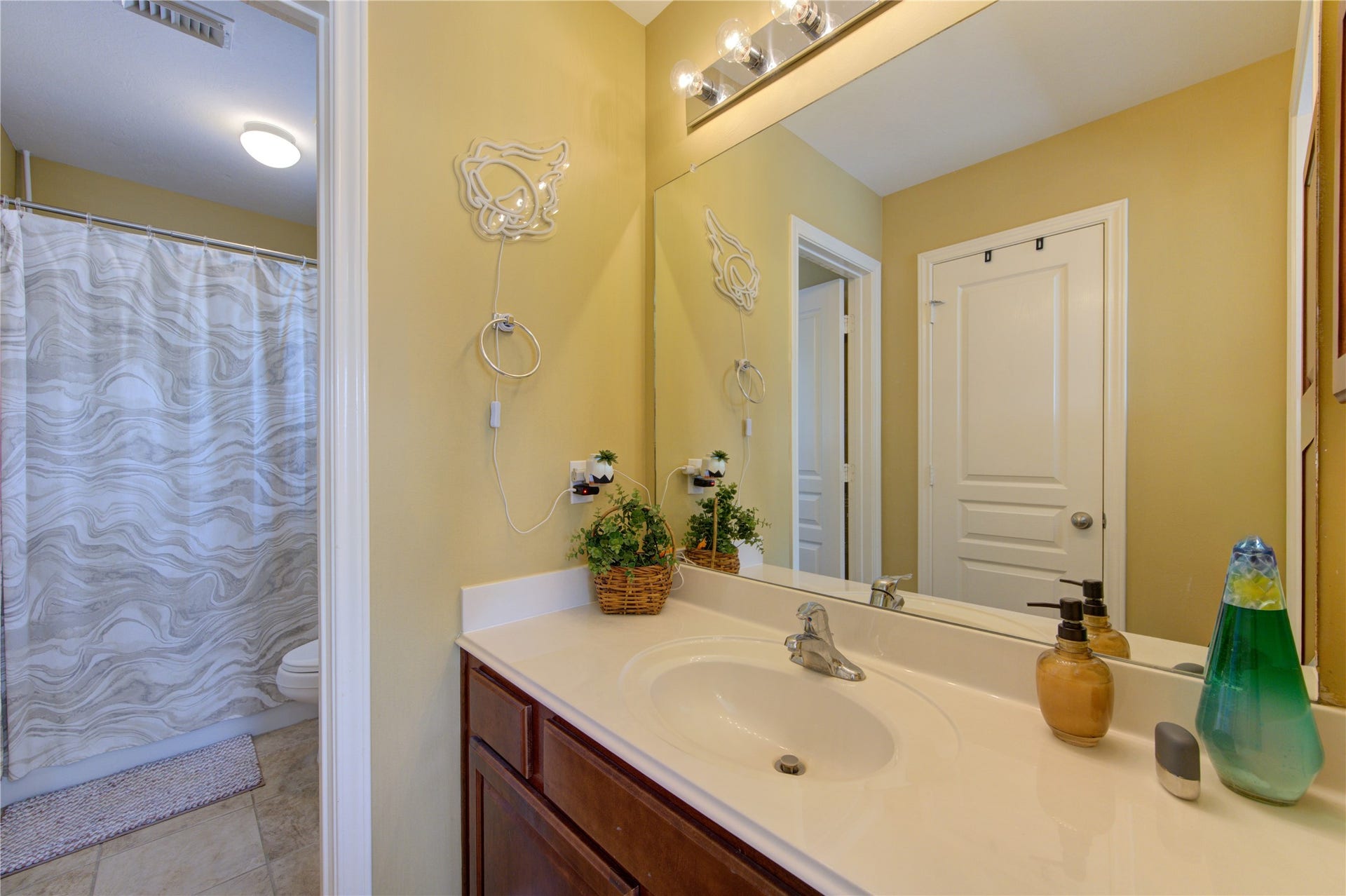 14206 Ayers Rock Road, Sugar Land, TX 77498 14206 Ayers Rock Road, Sugar Land, TX 77498