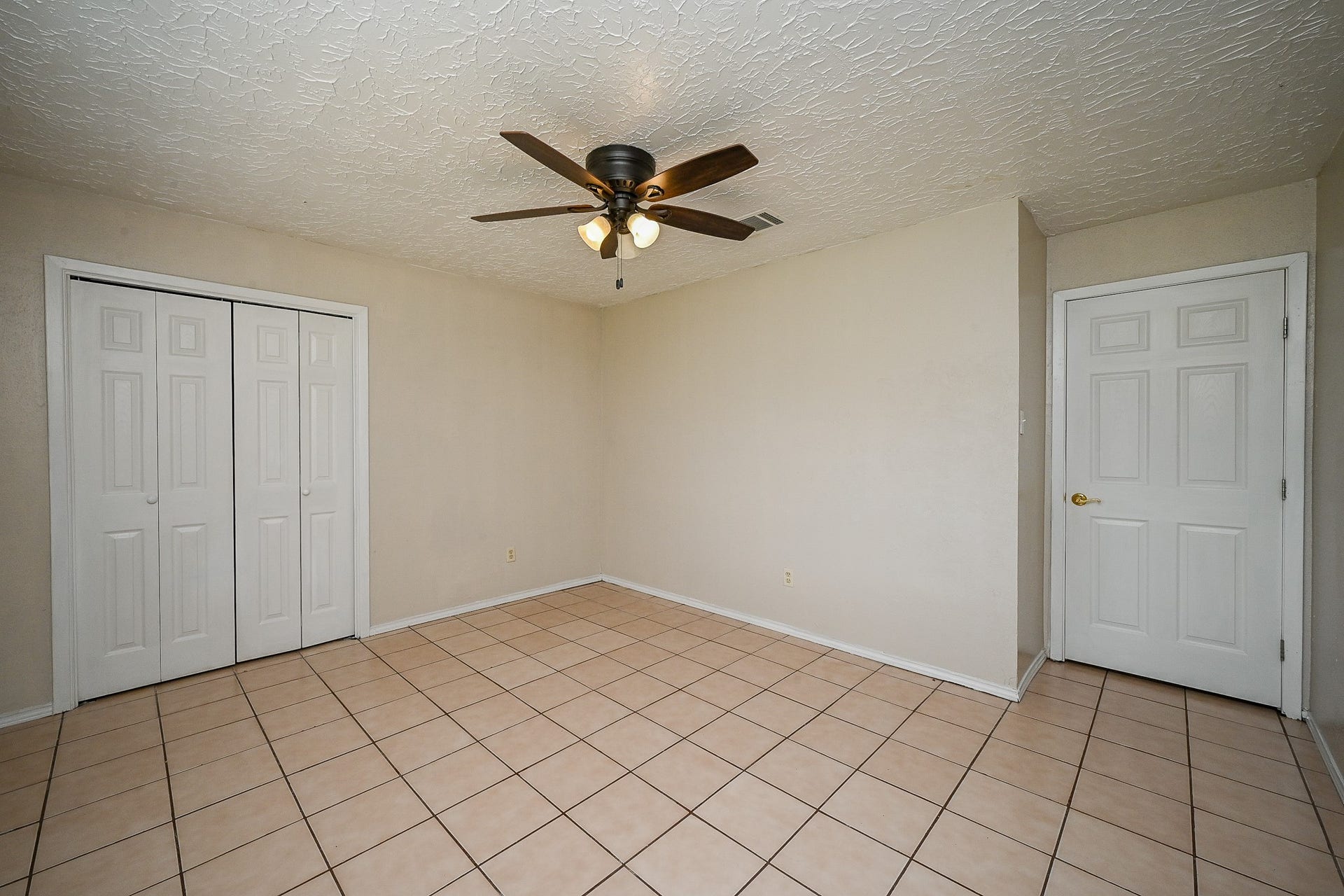 7407 W Fuqua Drive, Houston, TX 77489 7407 W Fuqua Drive, Houston, TX 77489