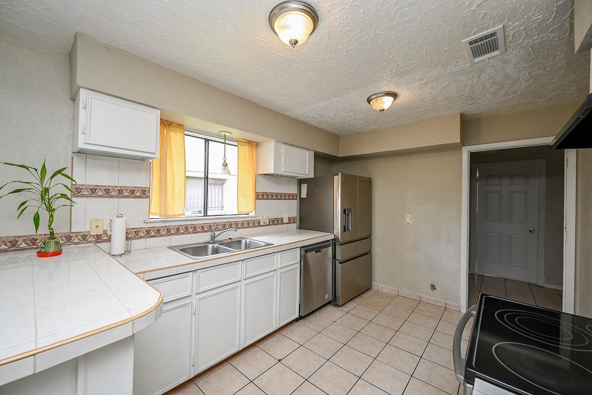 7407 W Fuqua Drive, Houston, TX 77489 7407 W Fuqua Drive, Houston, TX 77489