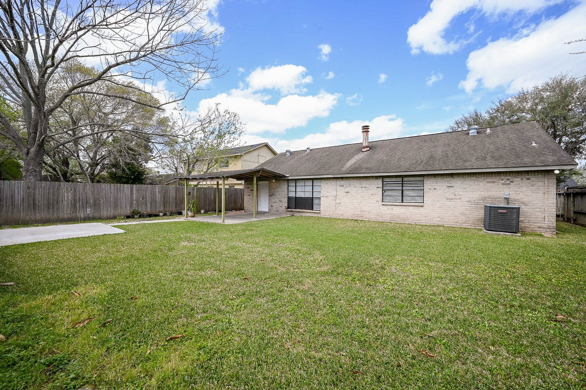 7407 W Fuqua Drive, Houston, TX 77489 7407 W Fuqua Drive, Houston, TX 77489