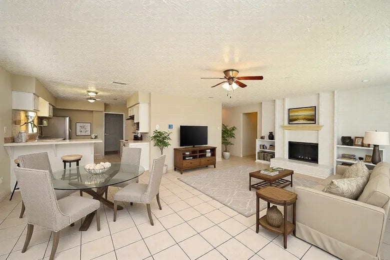 7407 W Fuqua Drive, Houston, TX 77489 Virtually staged breakfast area and living room