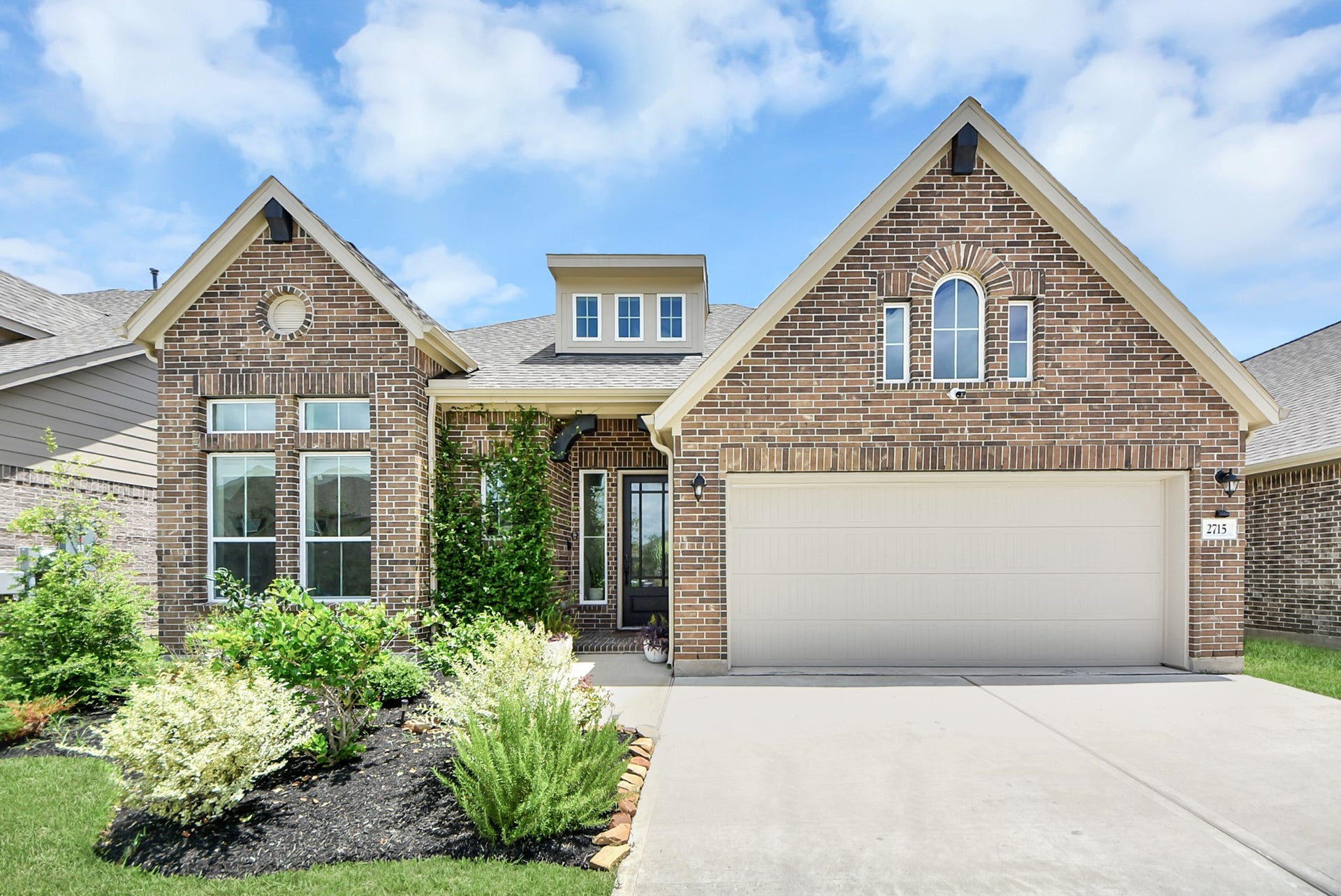 2715 Bisbee Road, League City, TX 77573 2715 Bisbee Road, League City, TX 77573