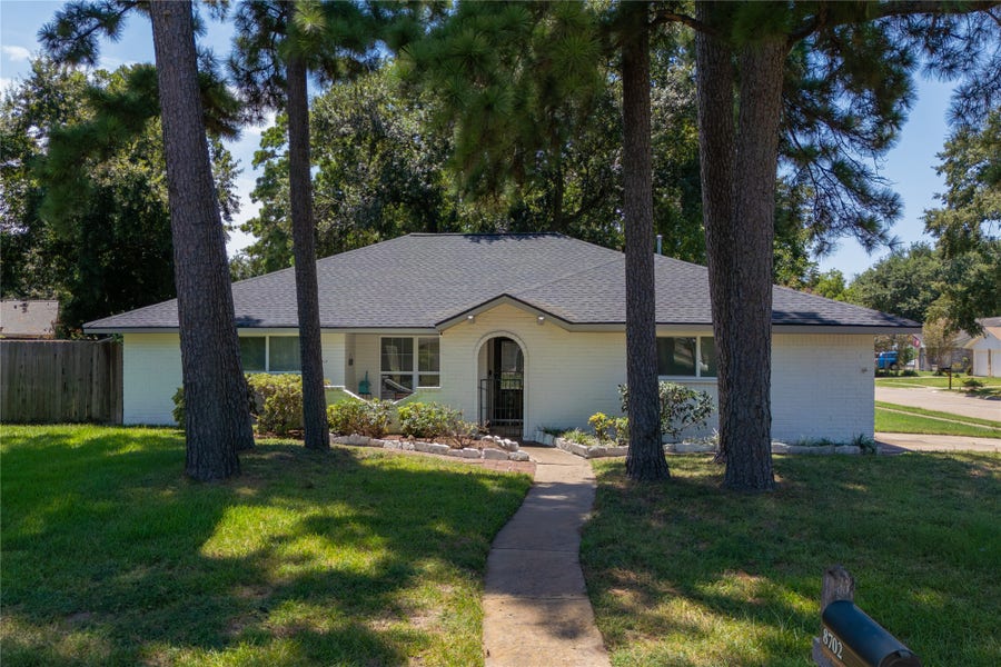 Property photo for 8702 Landwood Drive, Houston, TX