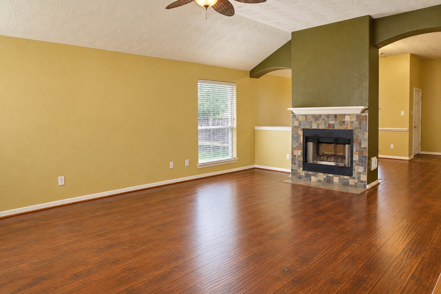 19434 Pinewood Mist Lane, Humble, TX 77346 19434 Pinewood Mist Lane, Humble, TX 77346